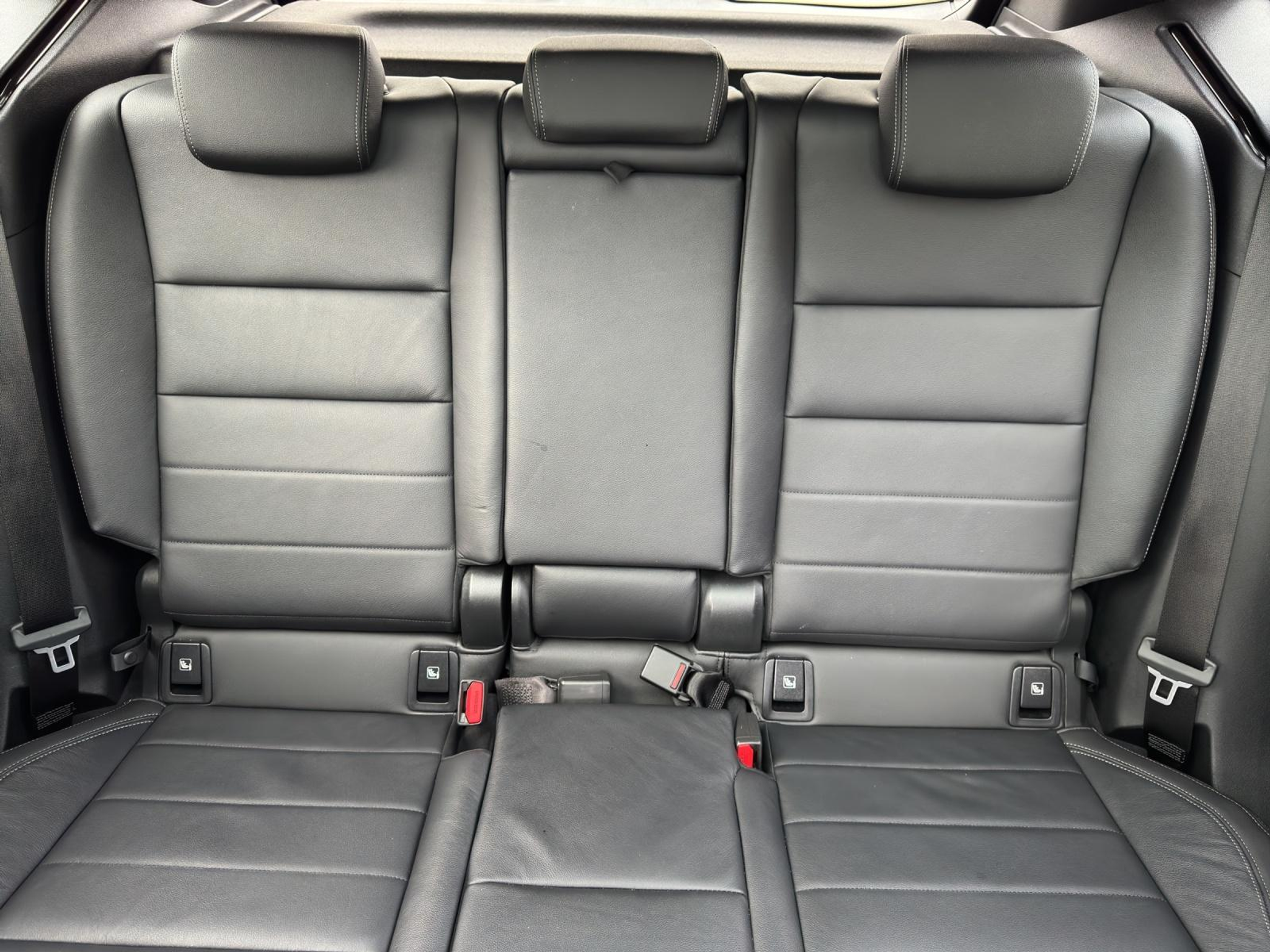 listing desktop thumbnail image 16