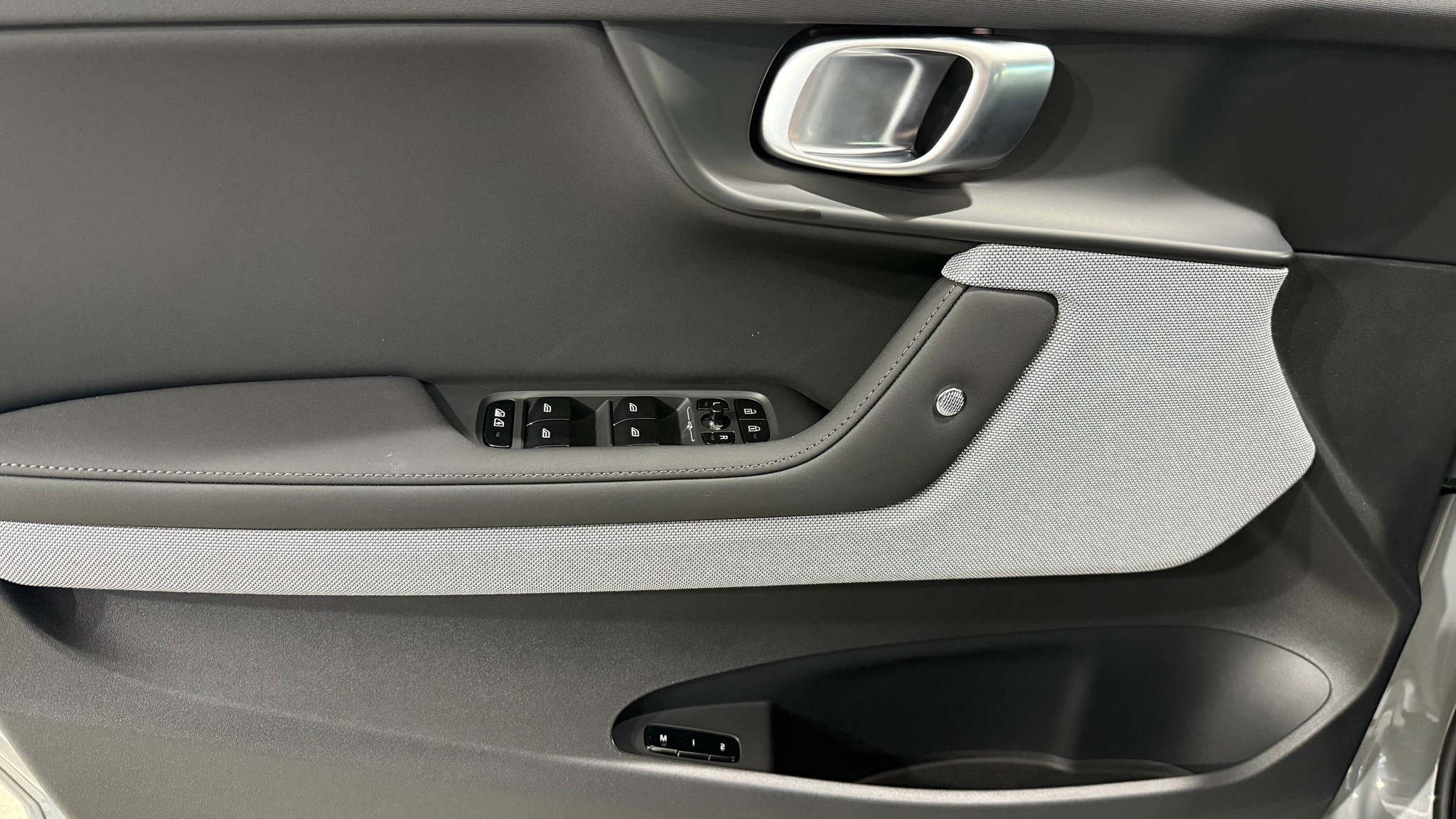 listing desktop thumbnail image 10