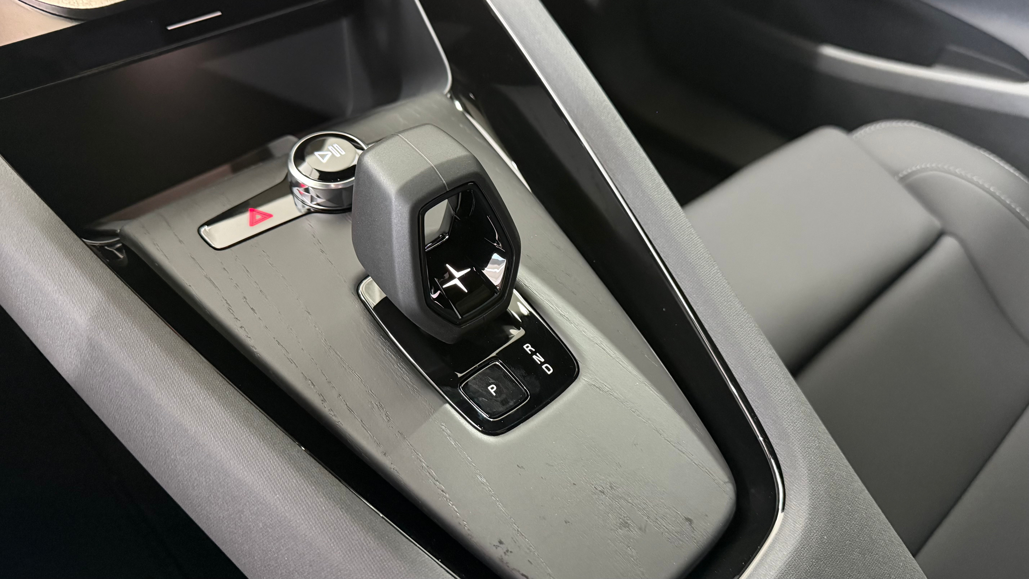 listing desktop thumbnail image 14