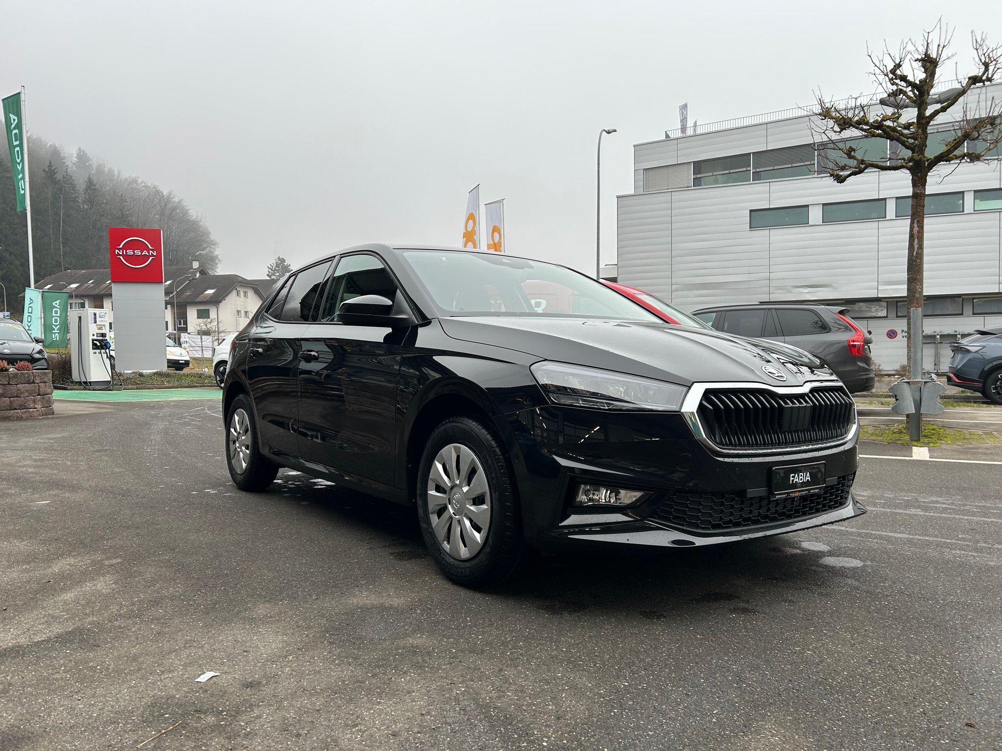 listing desktop thumbnail image 5