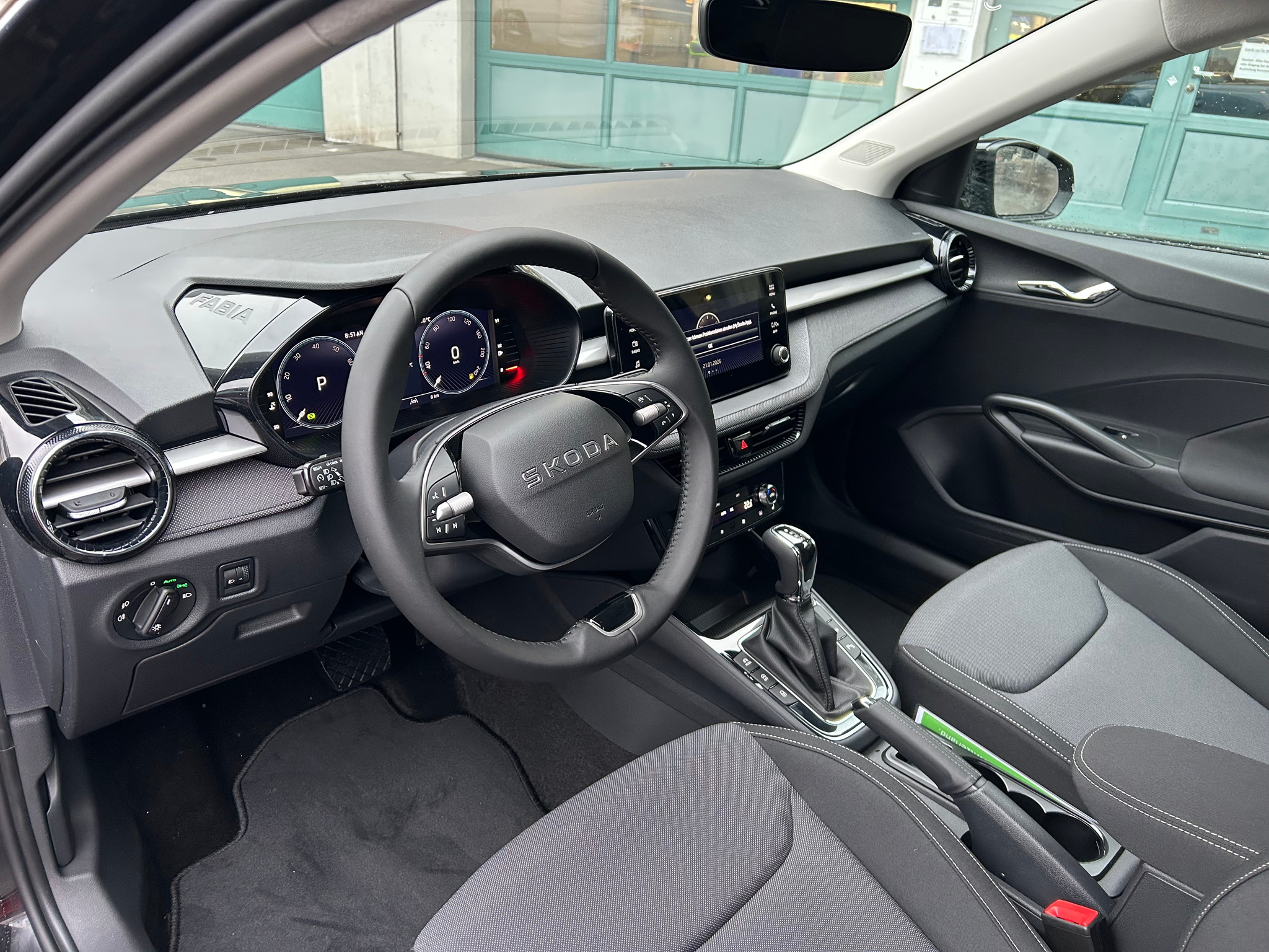 listing desktop thumbnail image 7