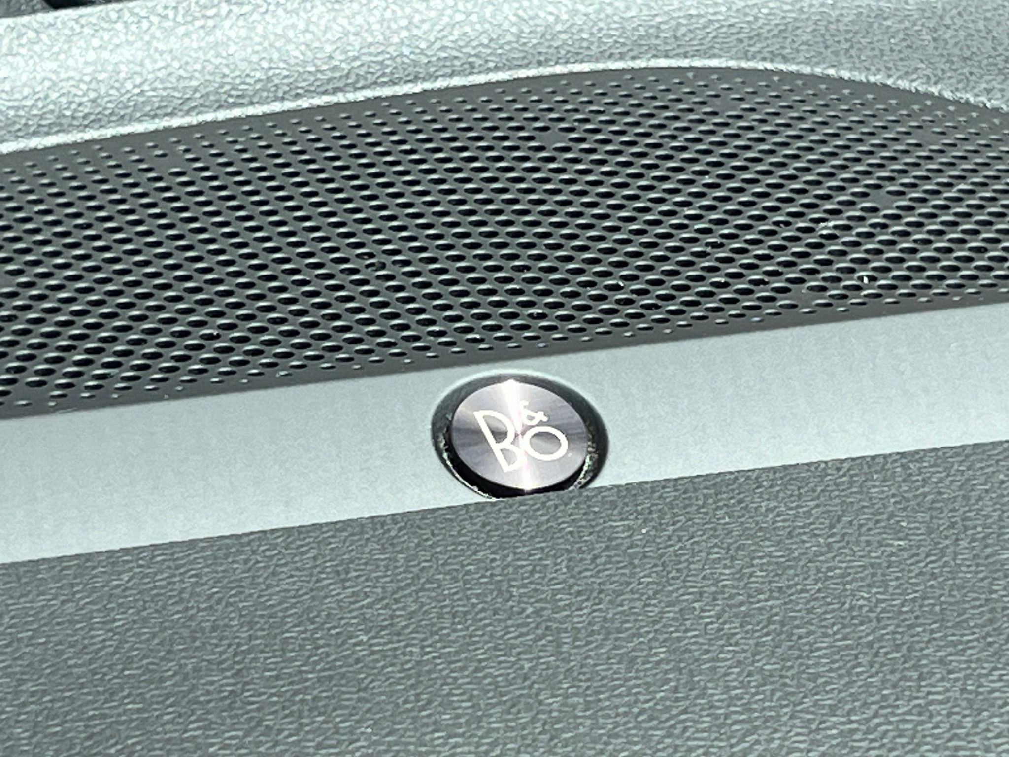 listing desktop thumbnail image 24