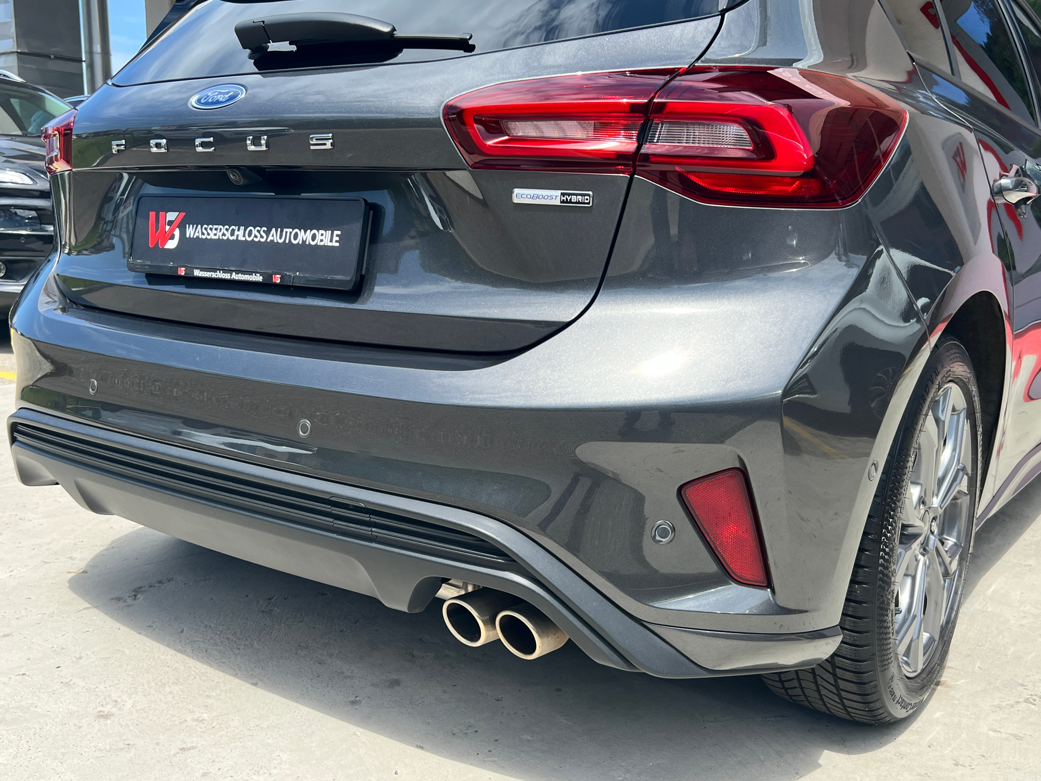 listing desktop thumbnail image 9