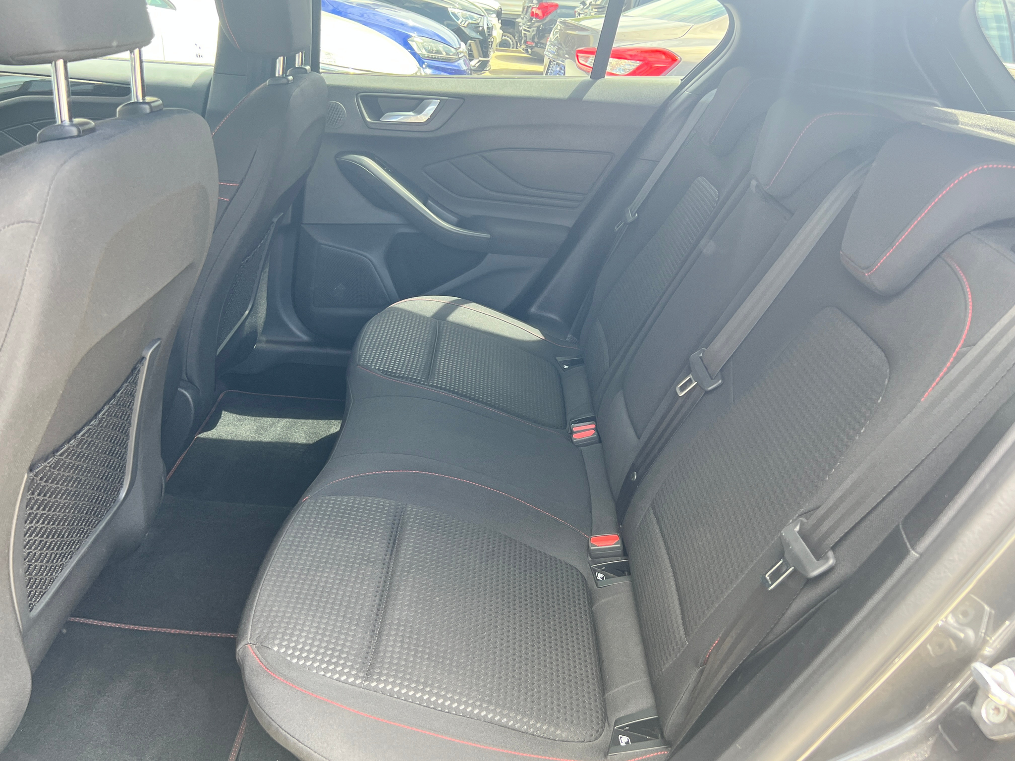 listing desktop thumbnail image 15