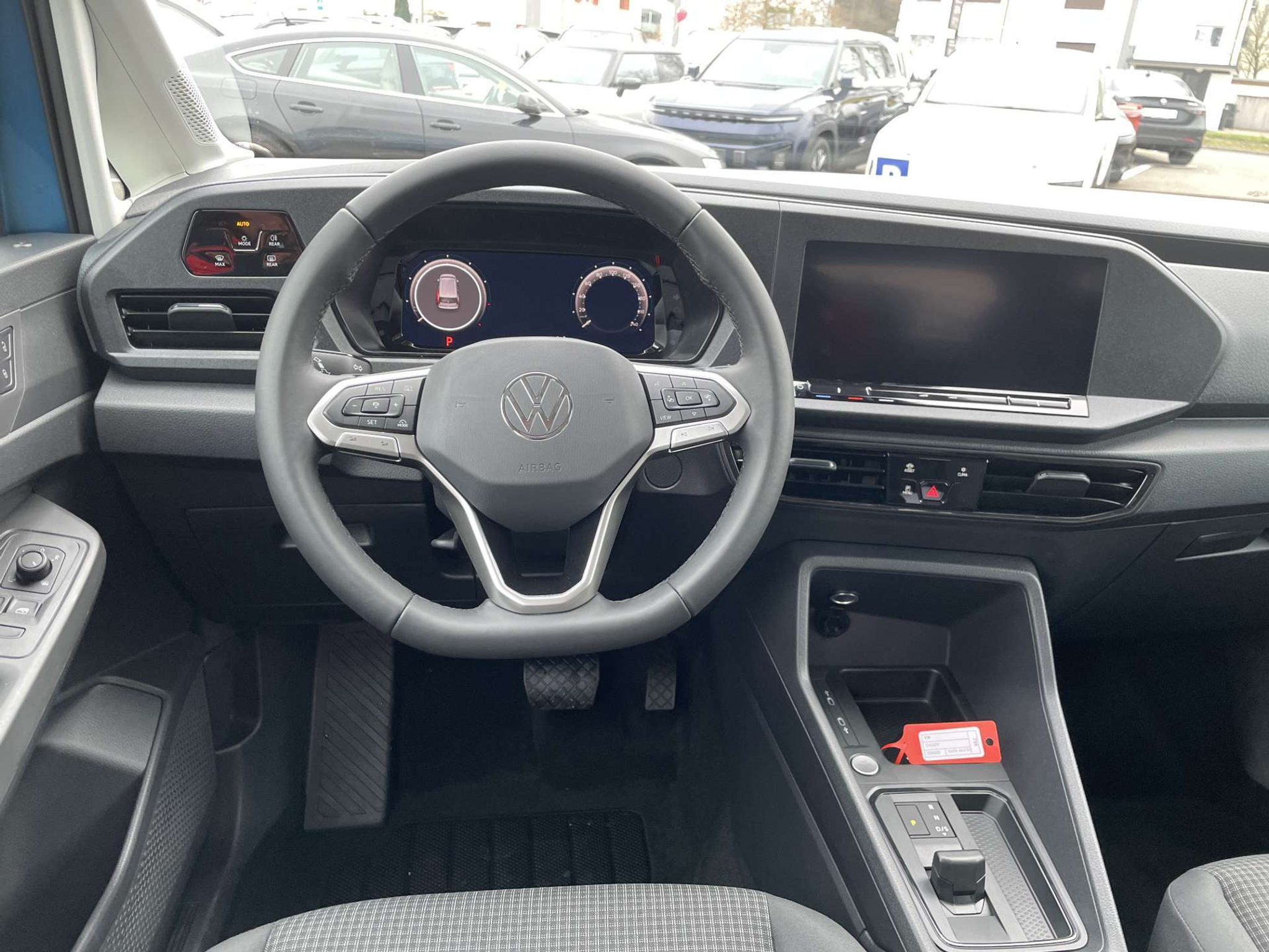 listing desktop thumbnail image 3