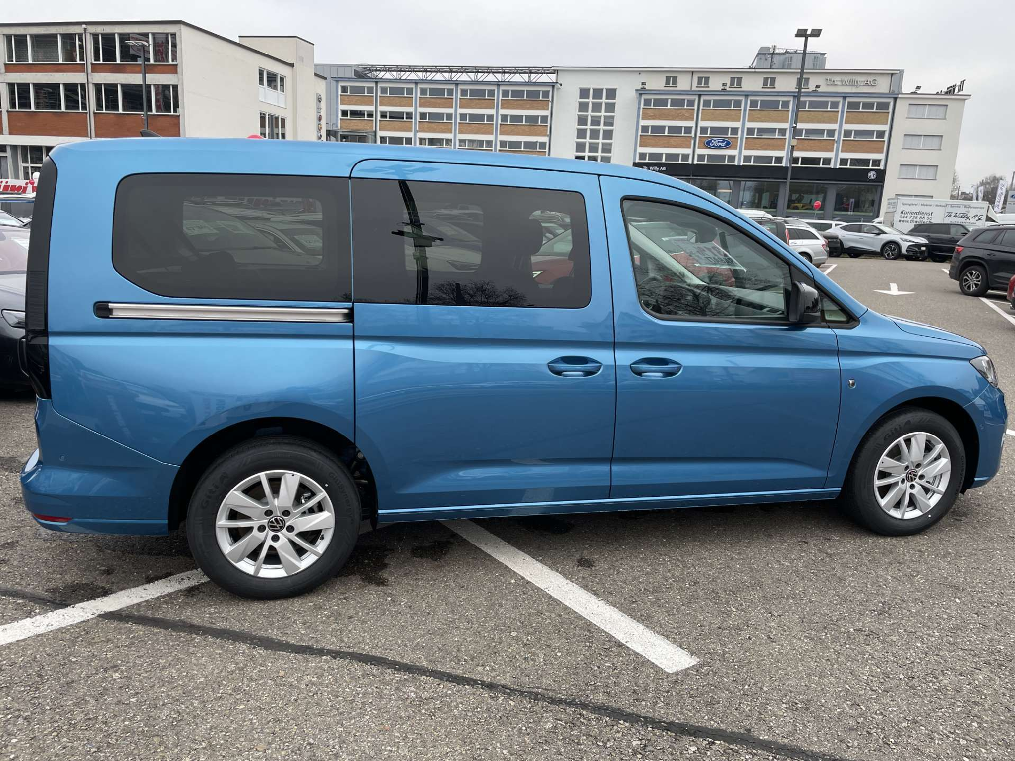 listing desktop thumbnail image 8