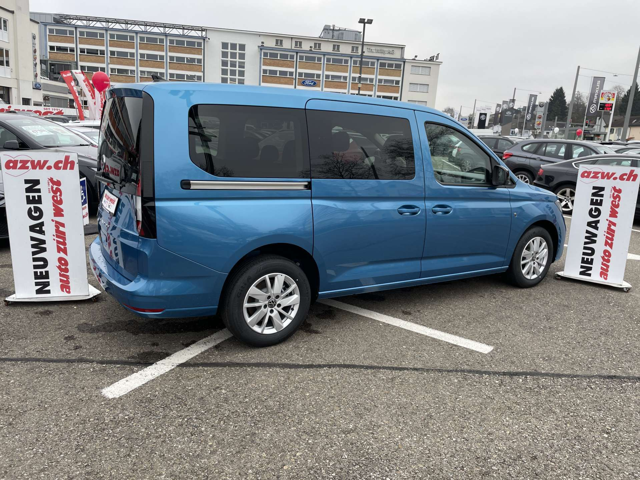 listing desktop thumbnail image 1