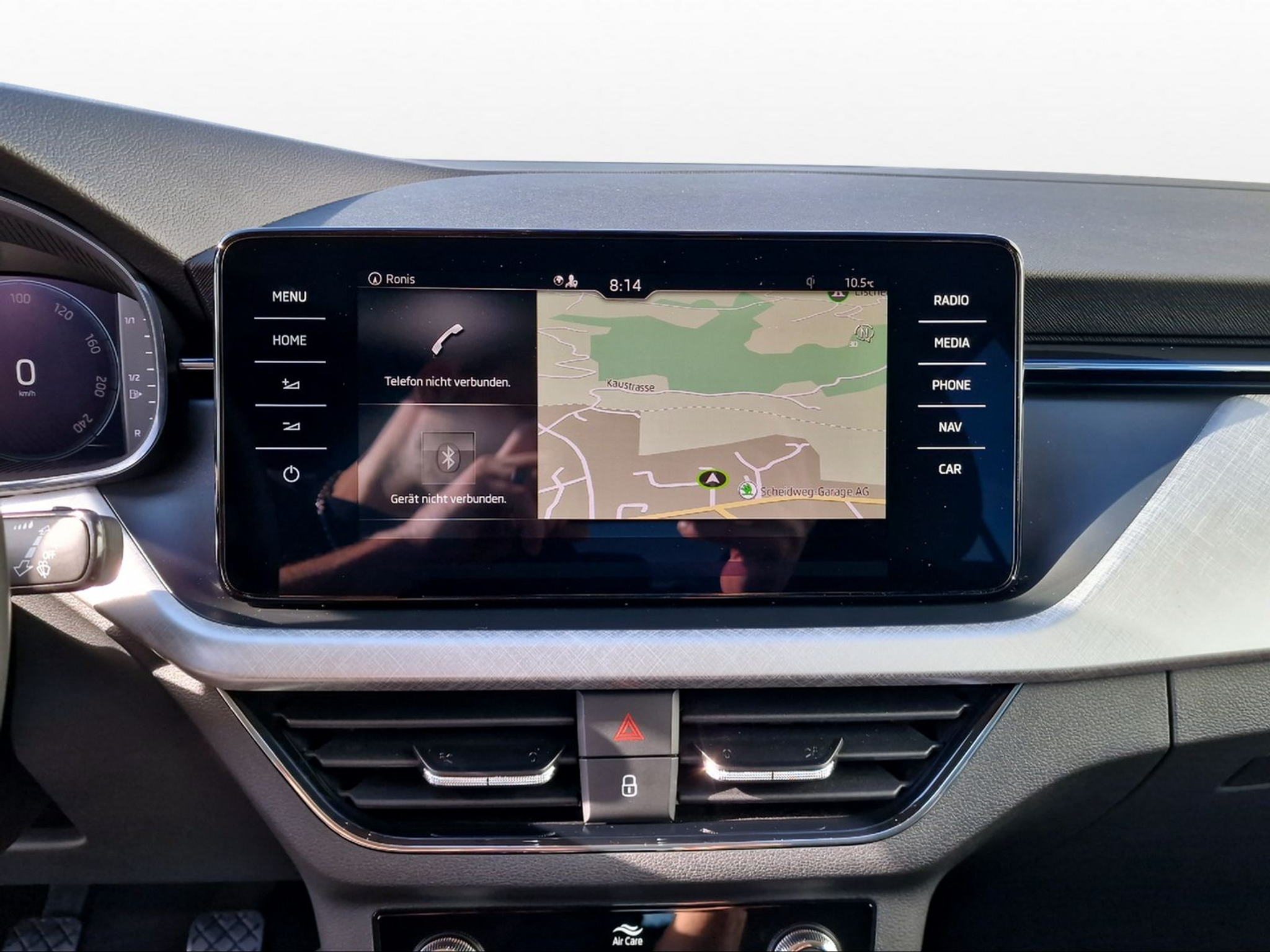 listing desktop thumbnail image 8