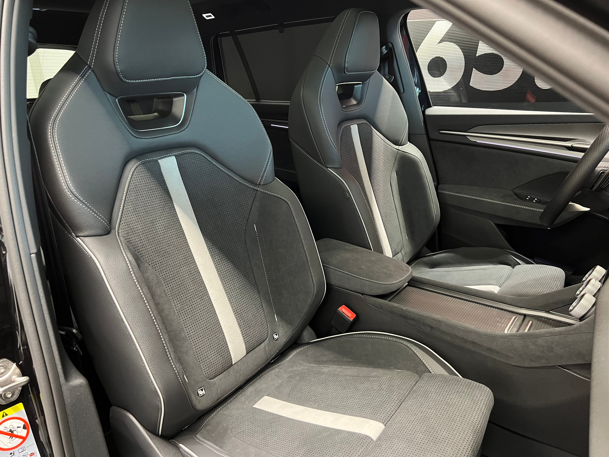 listing desktop thumbnail image 23