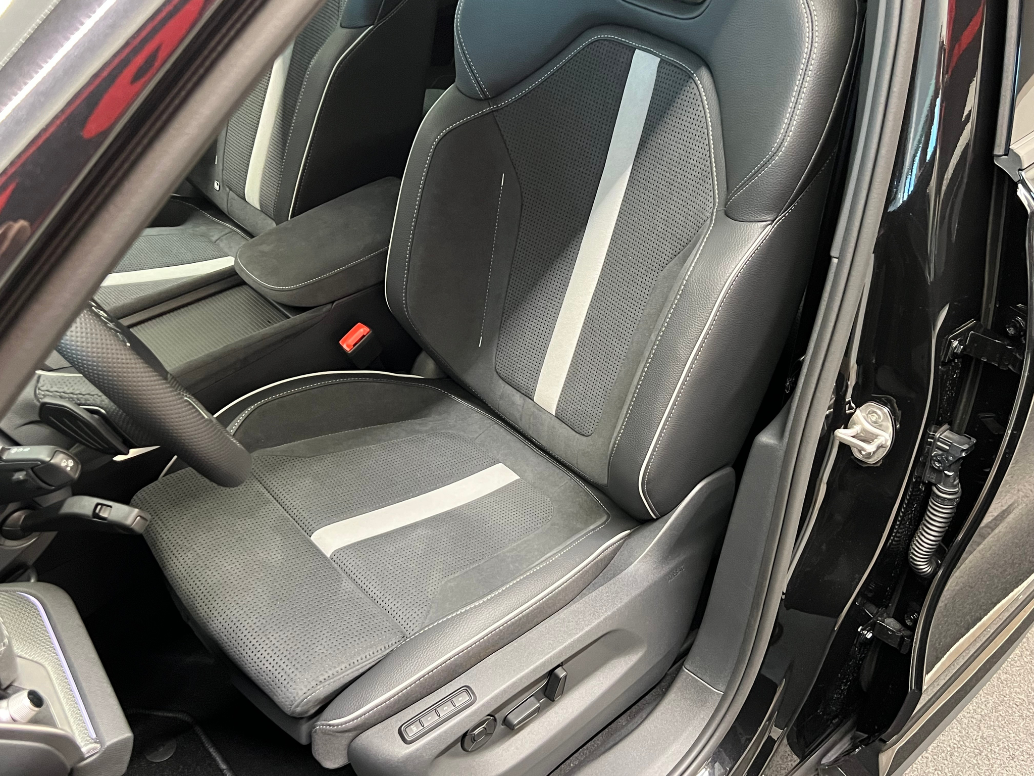 listing desktop thumbnail image 14