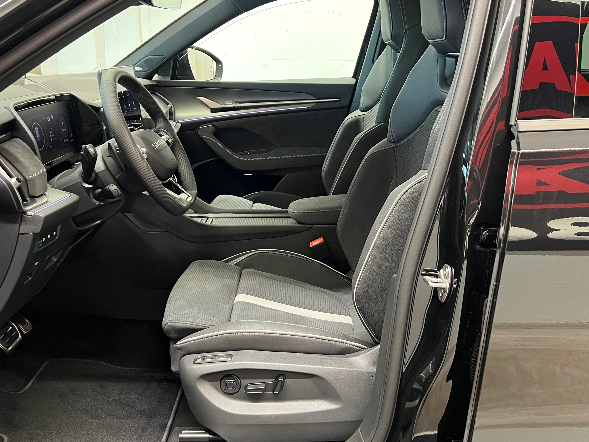 listing desktop thumbnail image 13