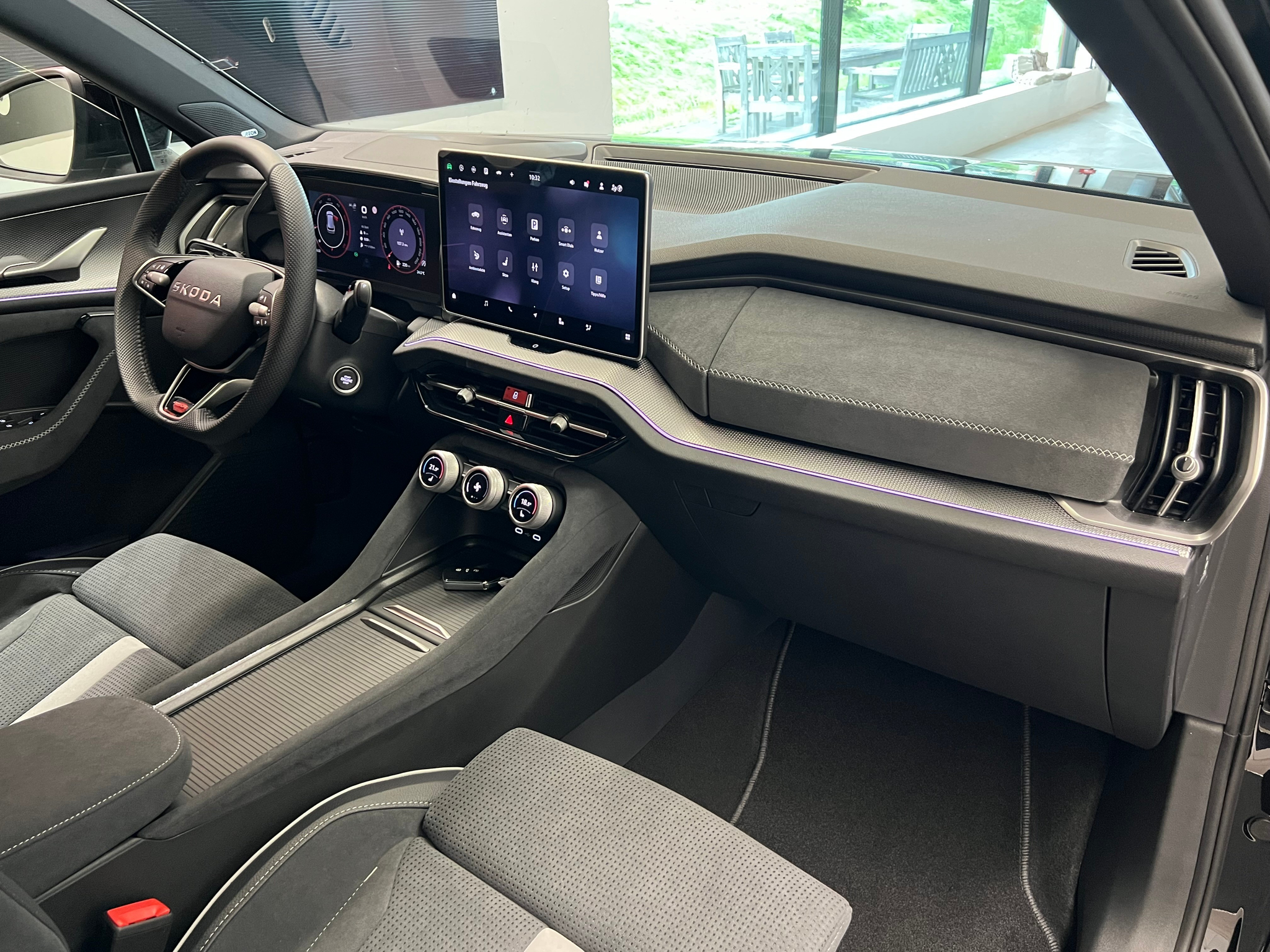 listing desktop thumbnail image 20