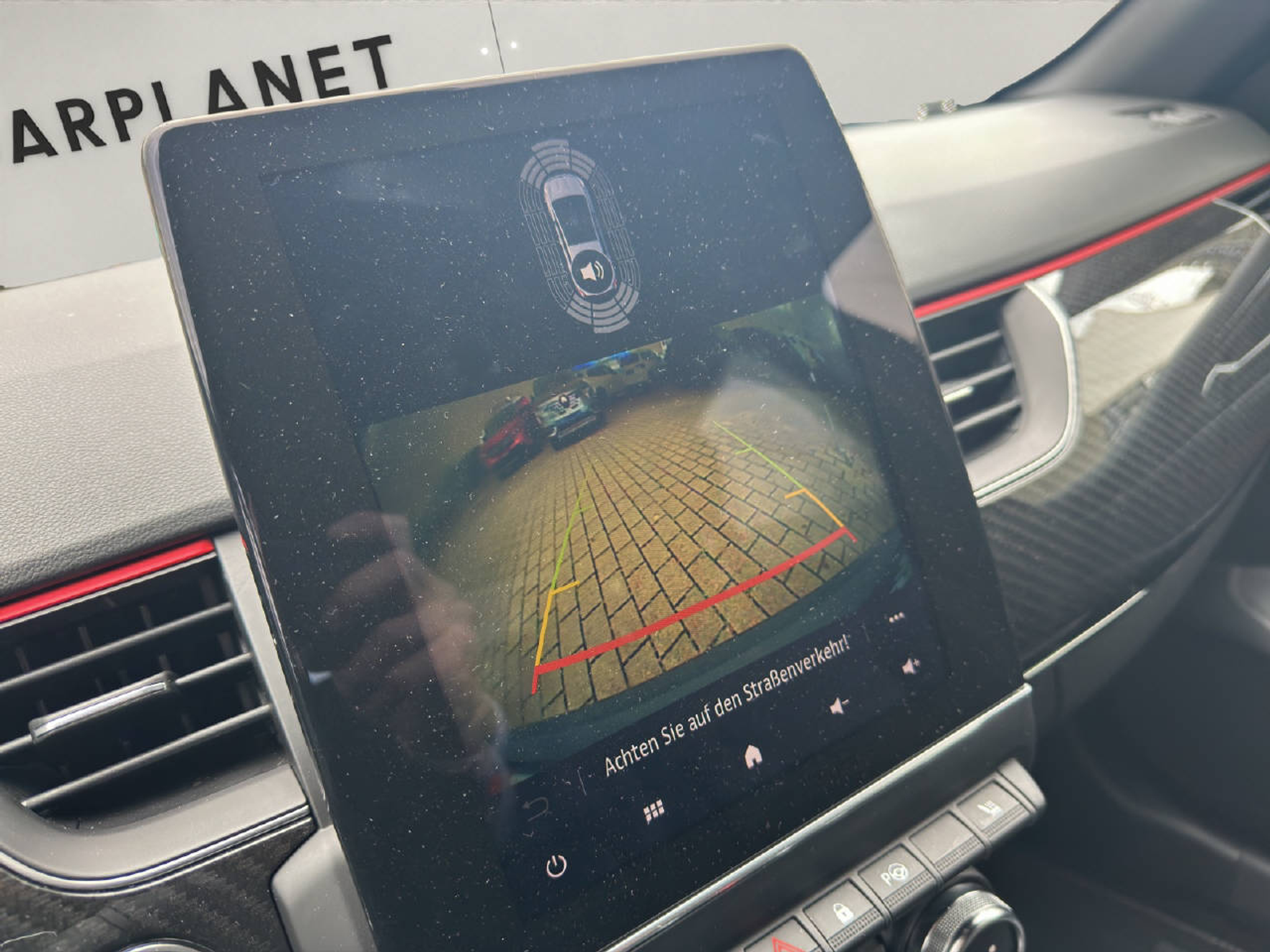 listing desktop thumbnail image 9