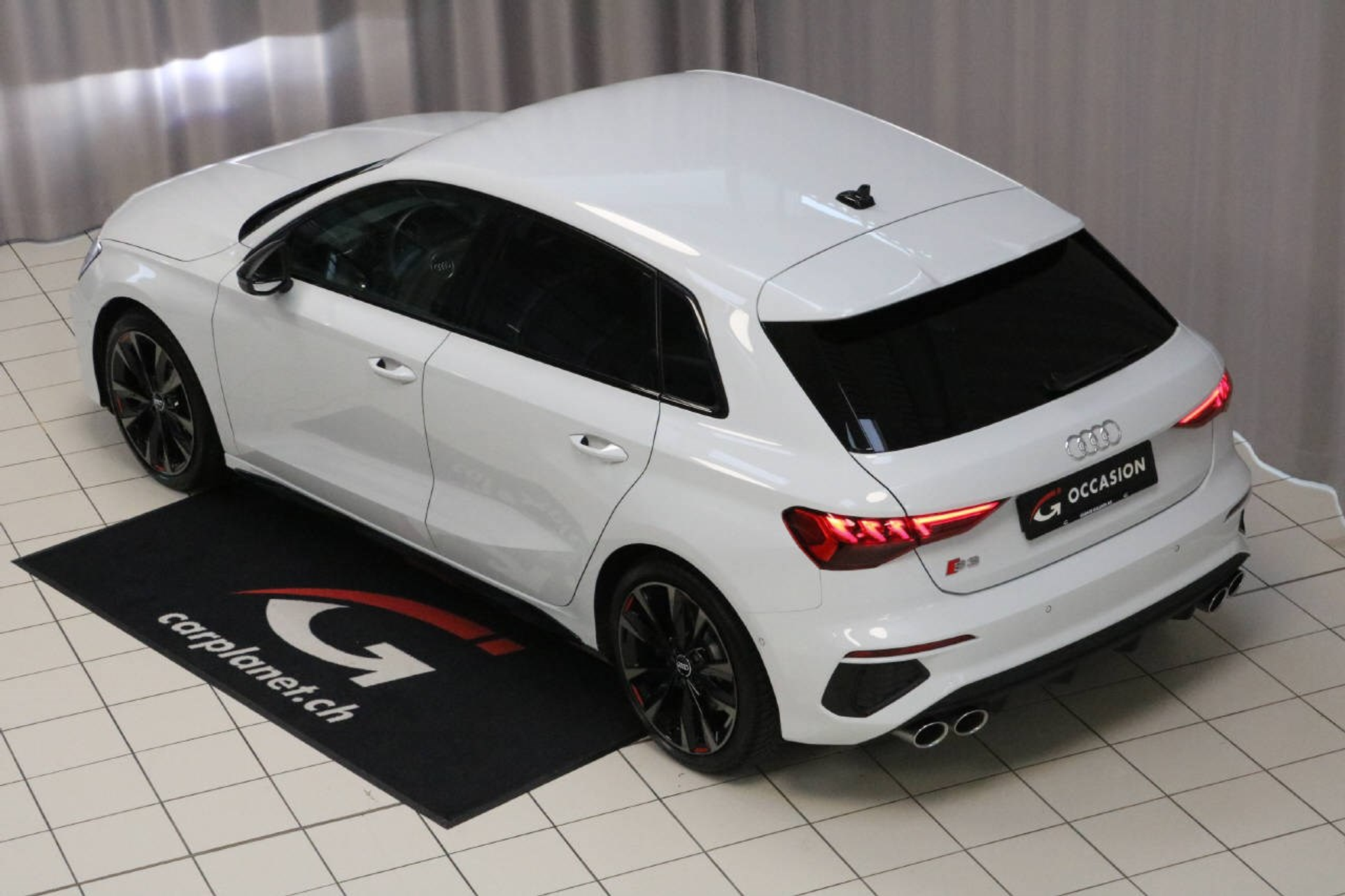 car-image-1