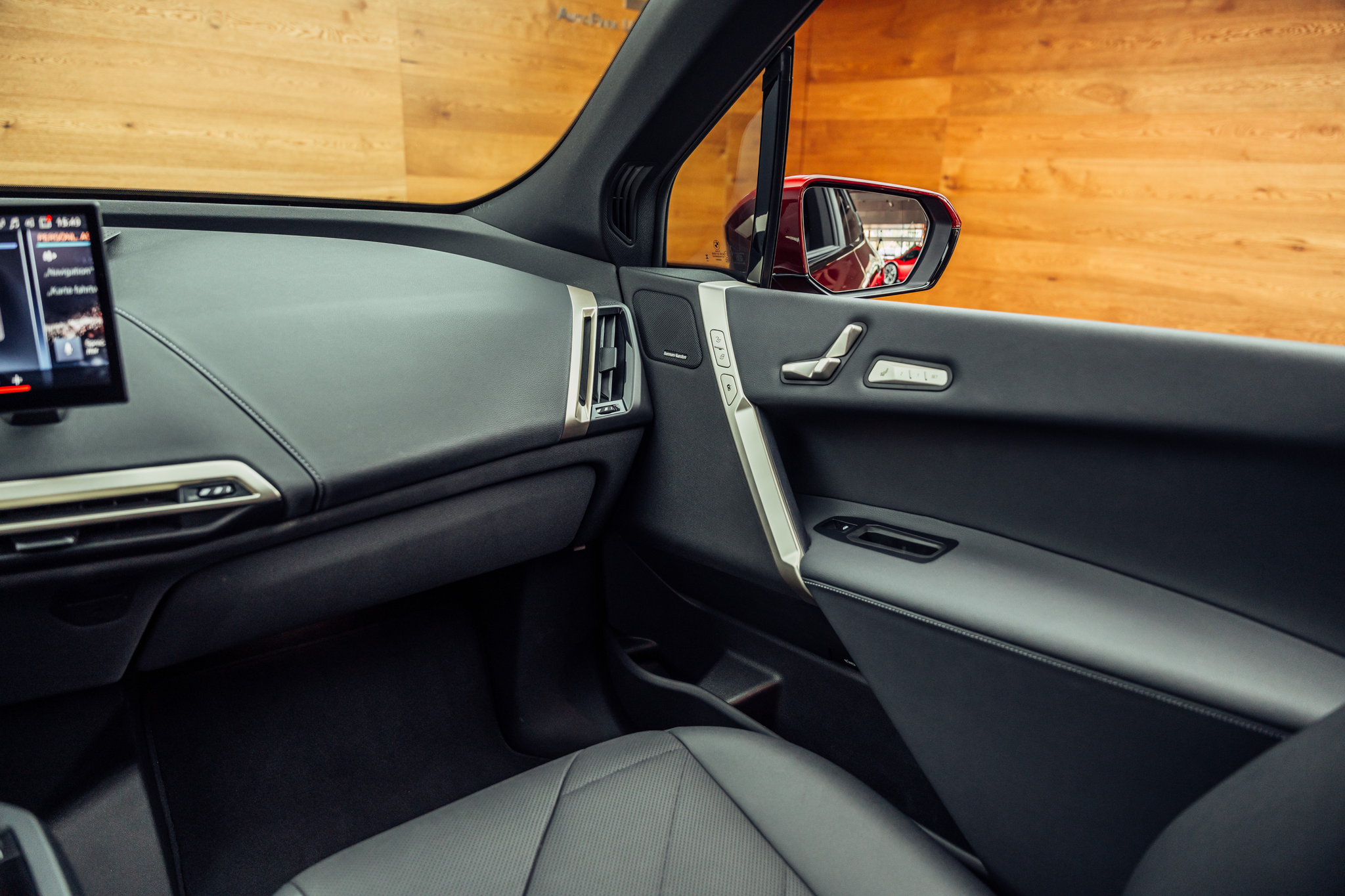 listing desktop thumbnail image 10