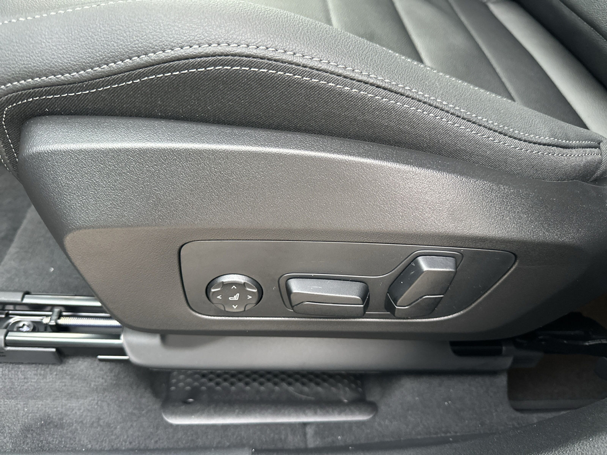 listing desktop thumbnail image 15