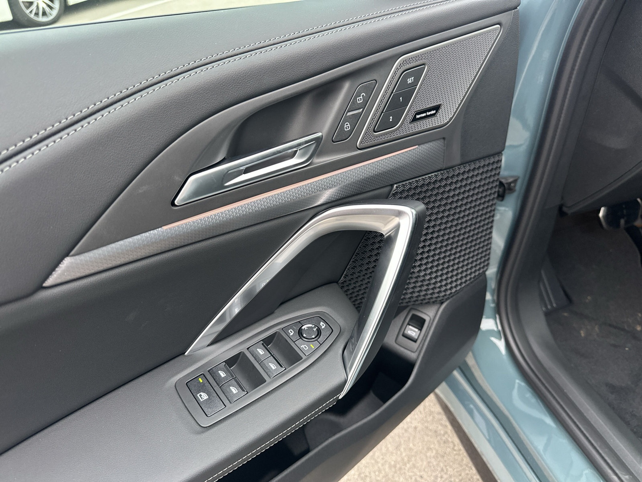 listing desktop thumbnail image 13