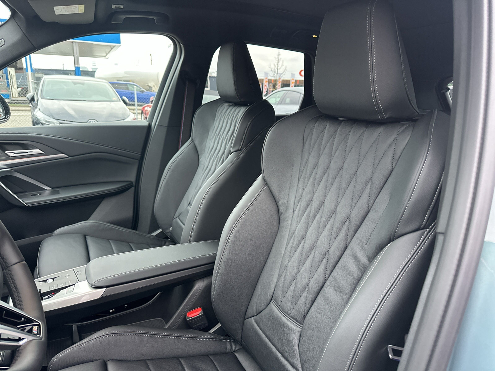 listing desktop thumbnail image 8