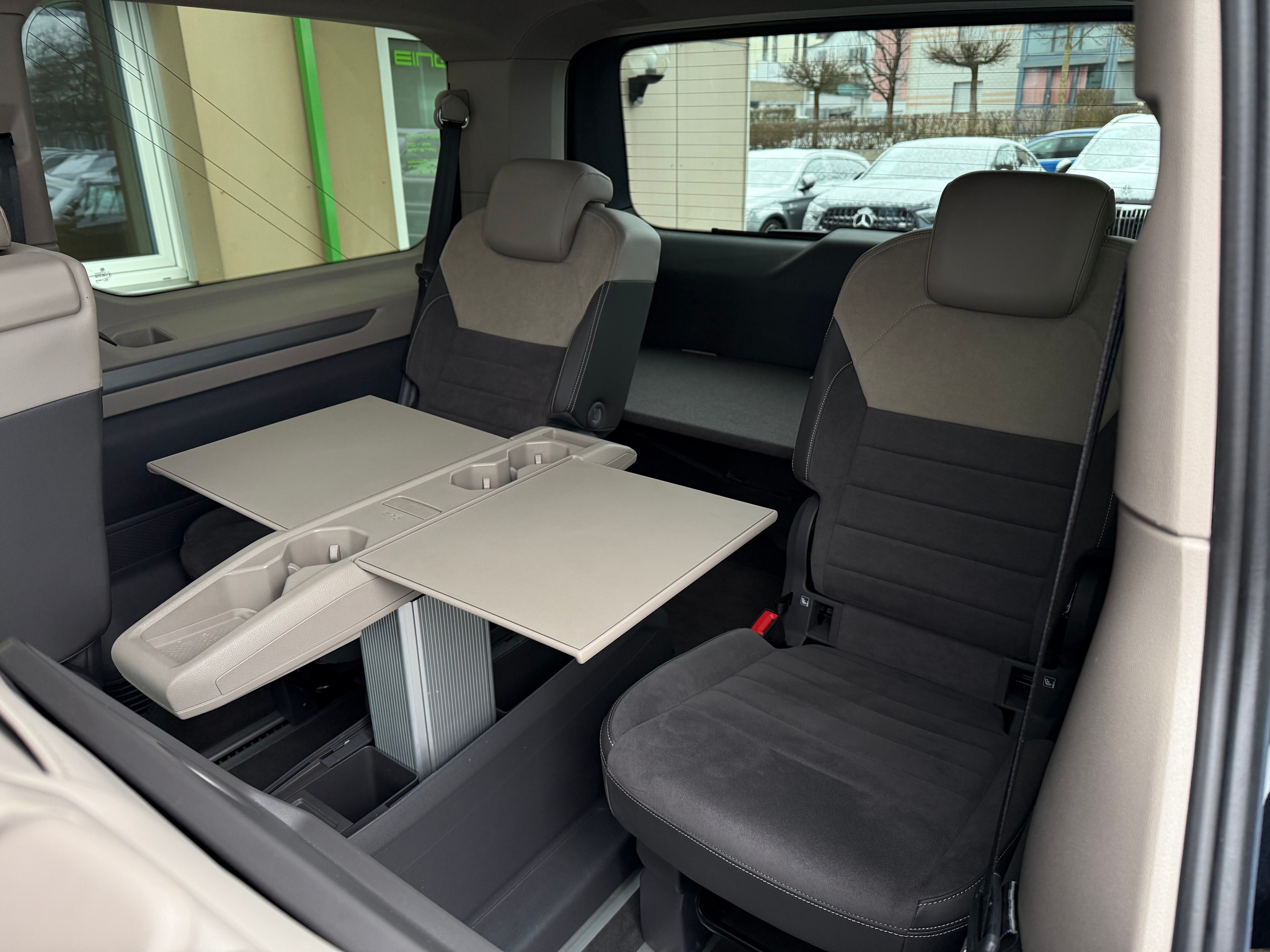 listing desktop thumbnail image 26