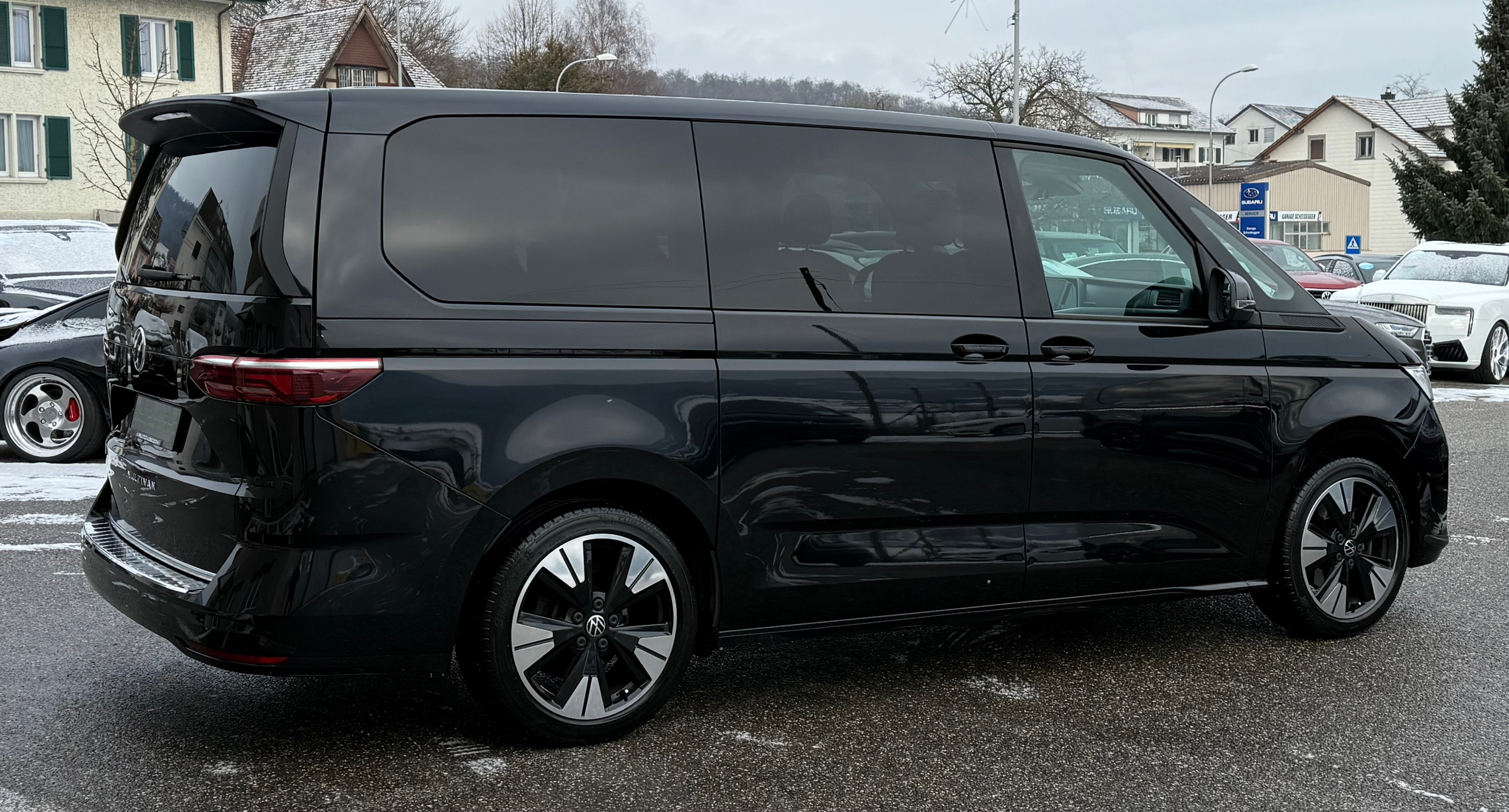 listing desktop thumbnail image 4