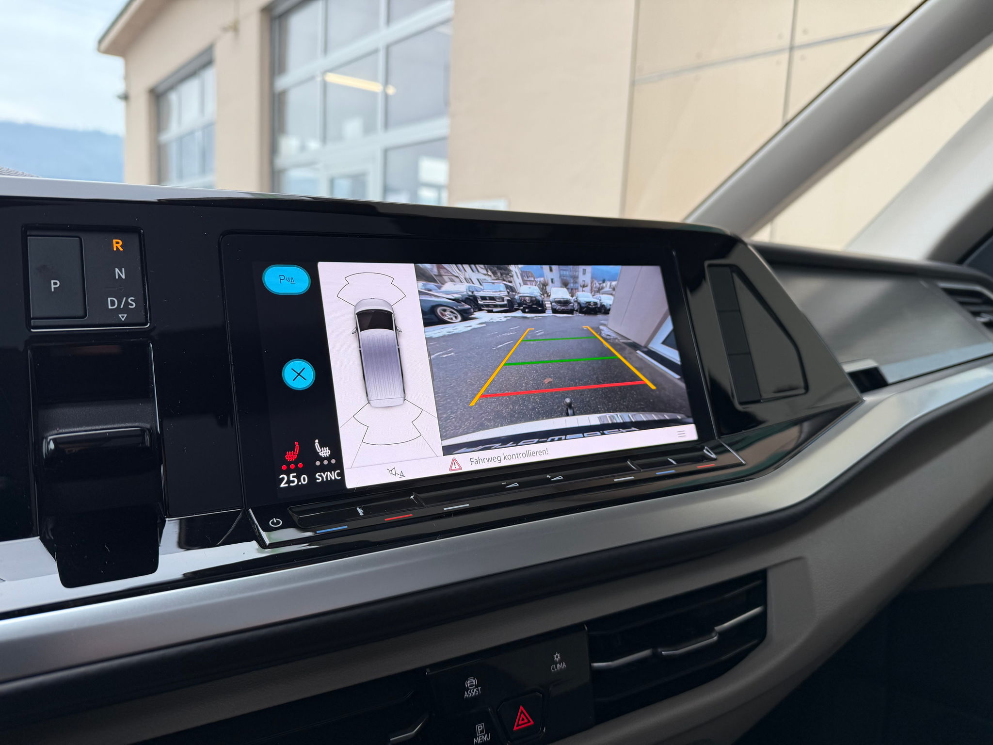 listing desktop thumbnail image 16