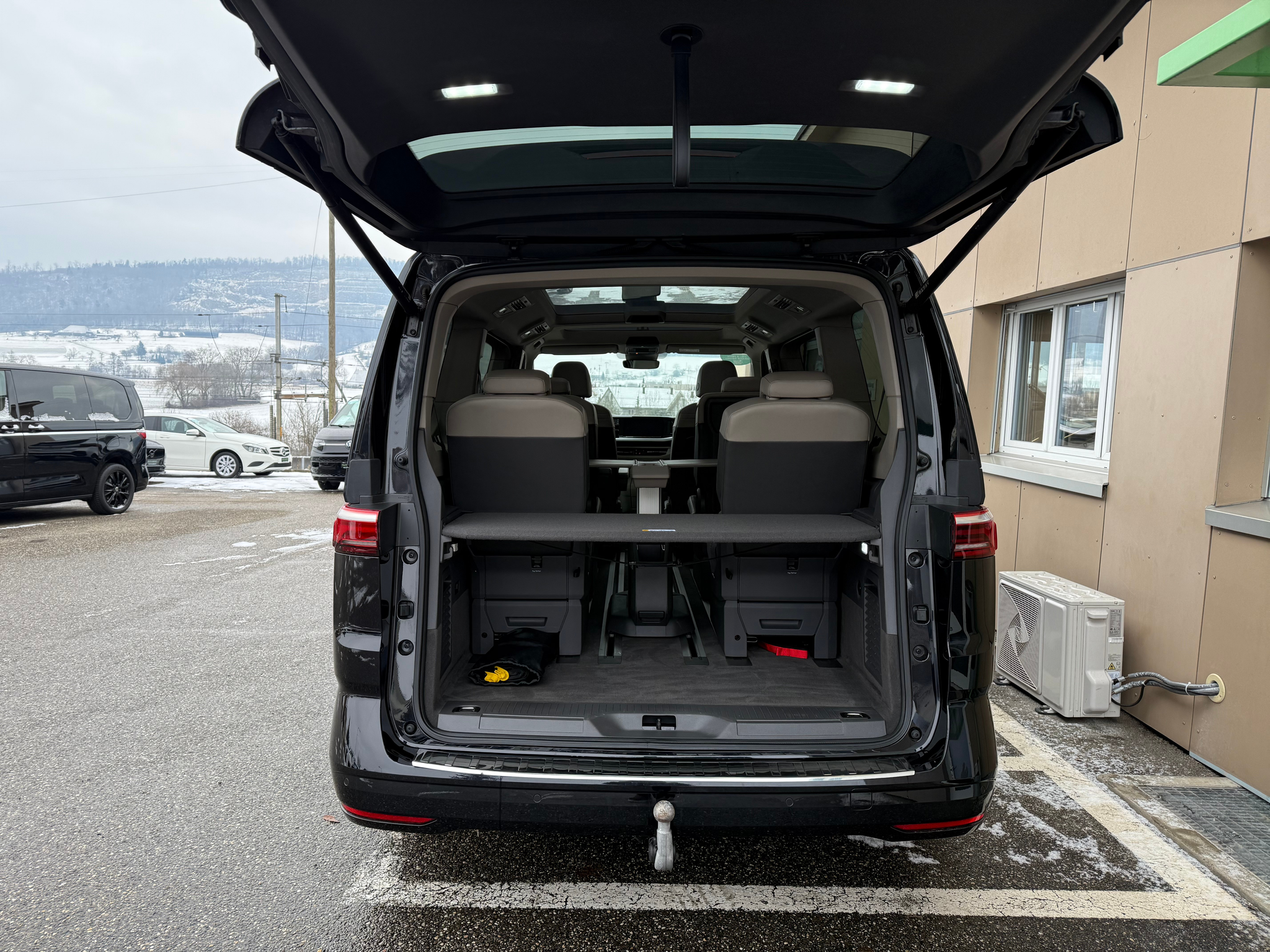 listing desktop thumbnail image 27