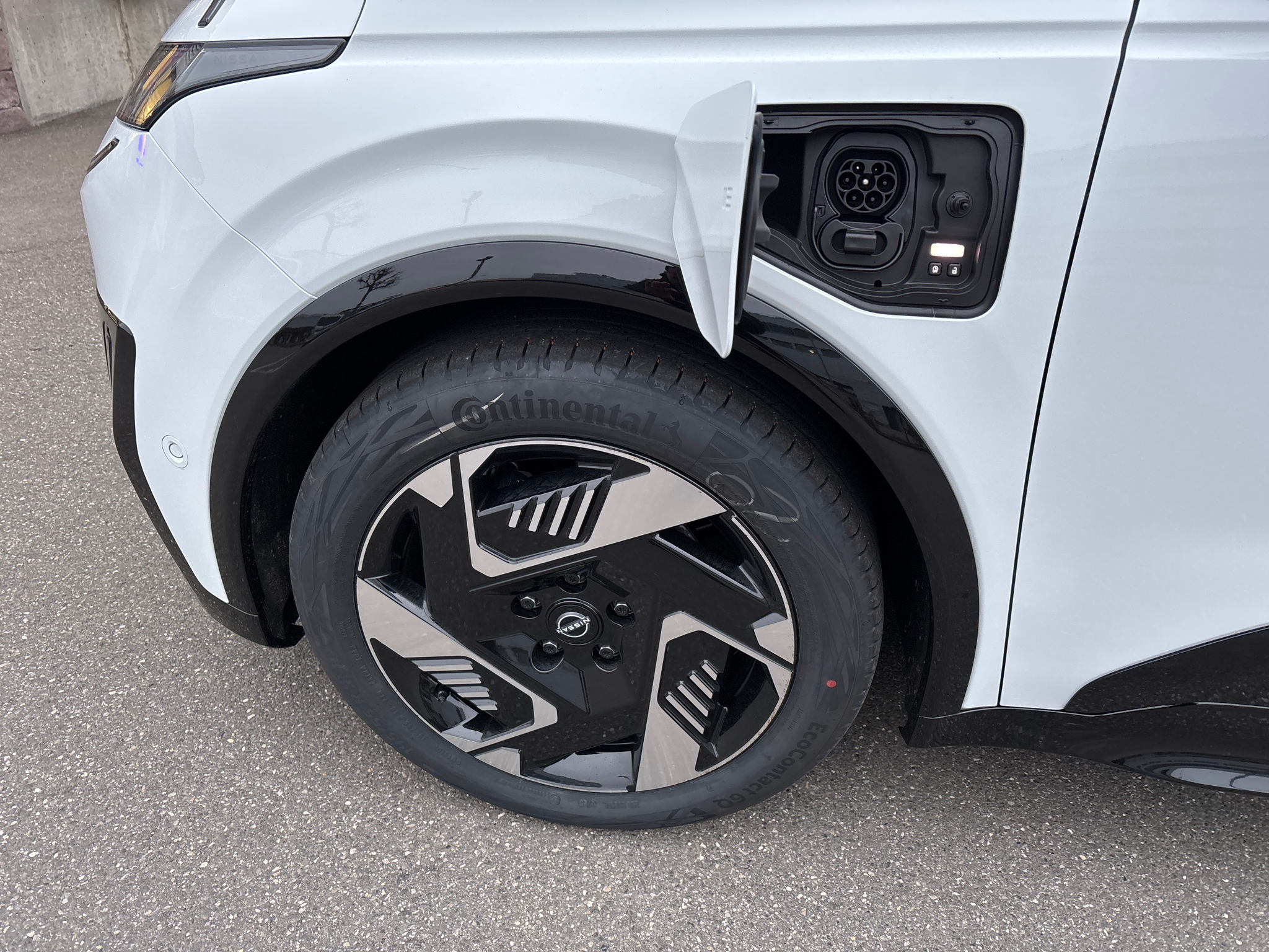 listing desktop thumbnail image 16