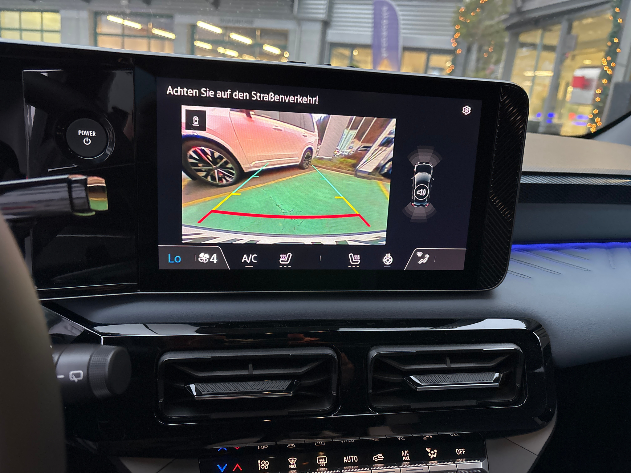 listing desktop thumbnail image 12