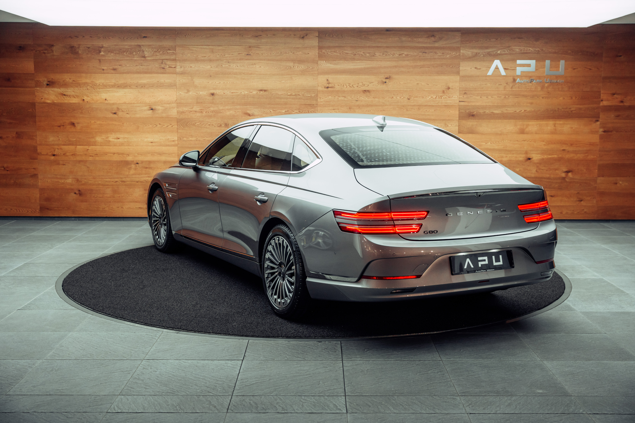 listing desktop thumbnail image 2