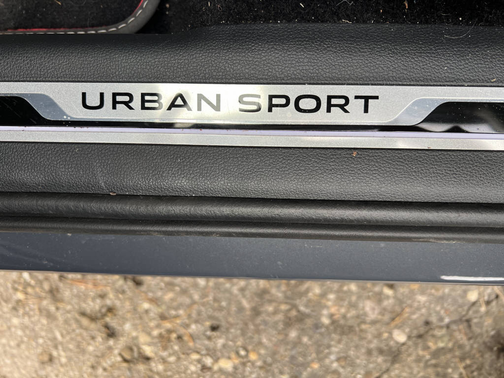 listing desktop thumbnail image 24