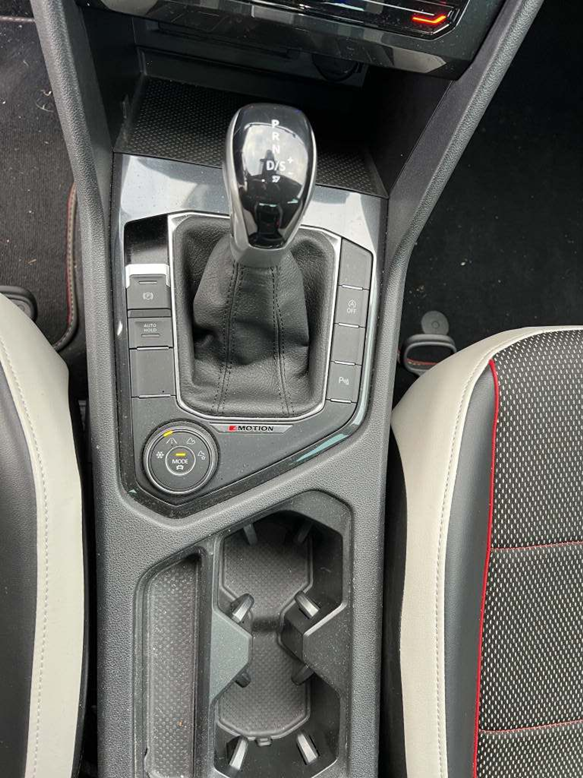 listing desktop thumbnail image 22