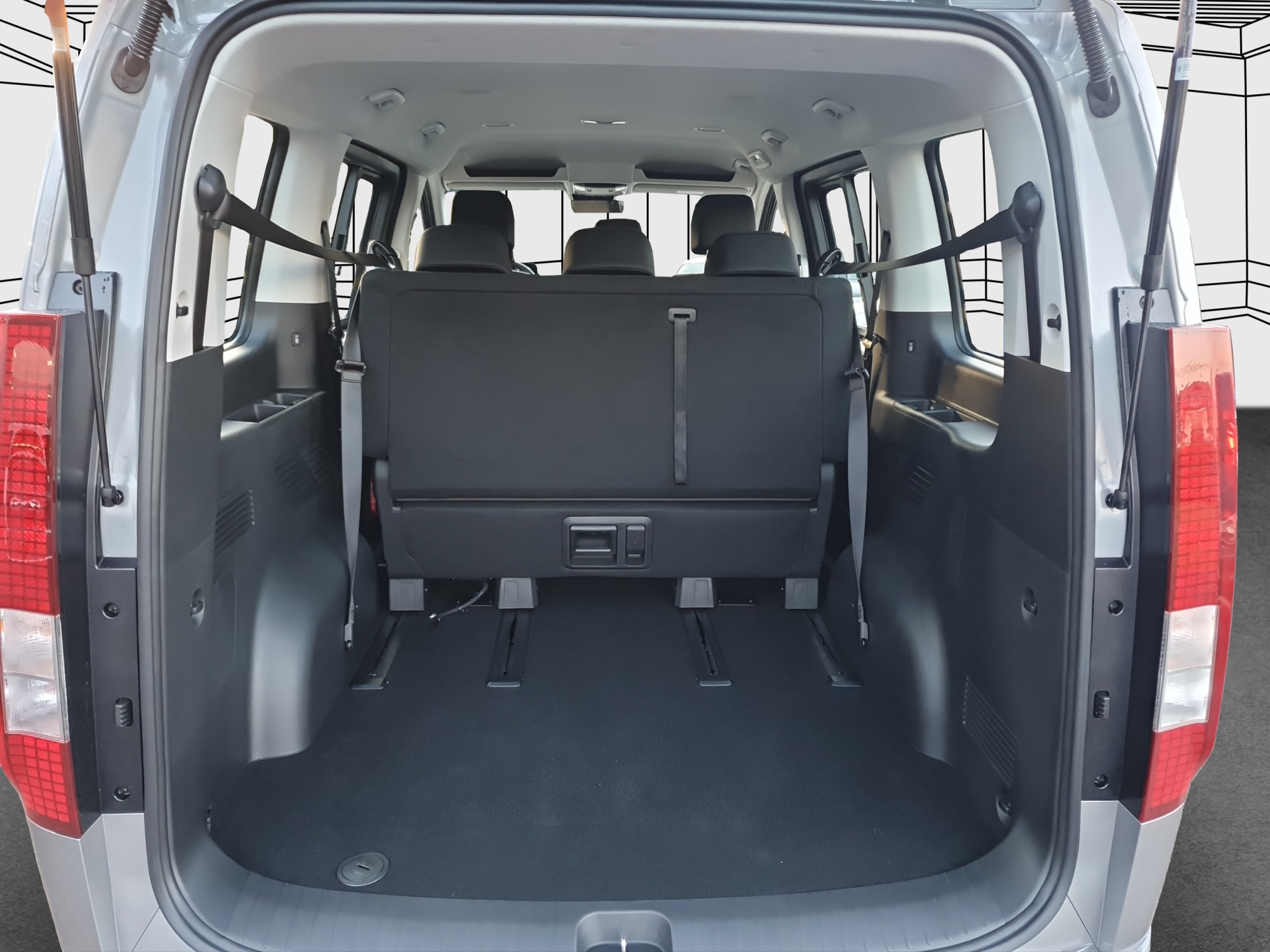 listing desktop thumbnail image 15