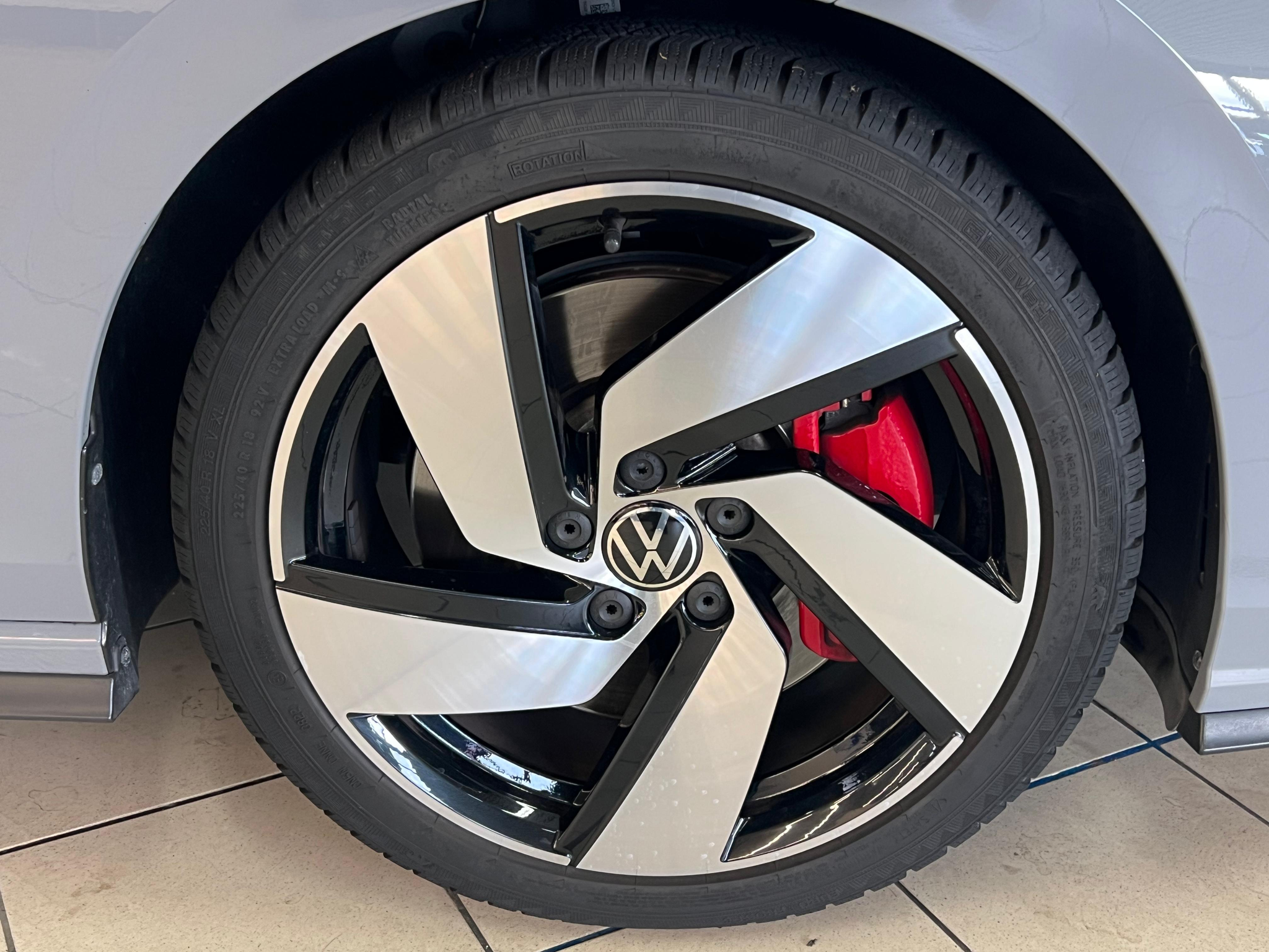 listing desktop thumbnail image 4