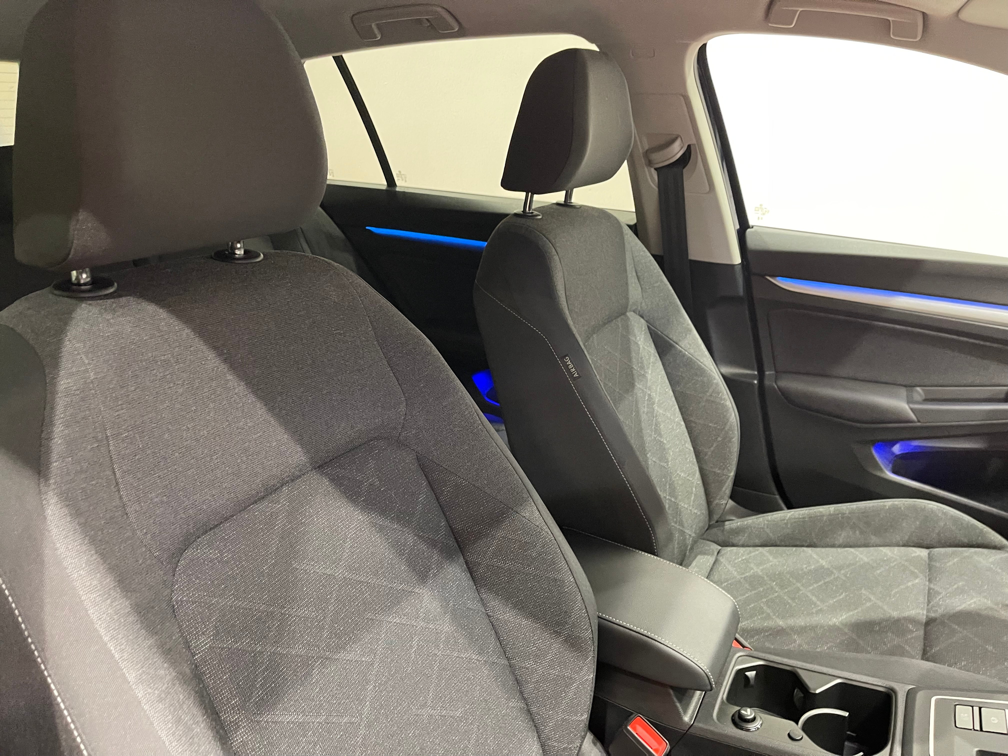 listing desktop thumbnail image 14