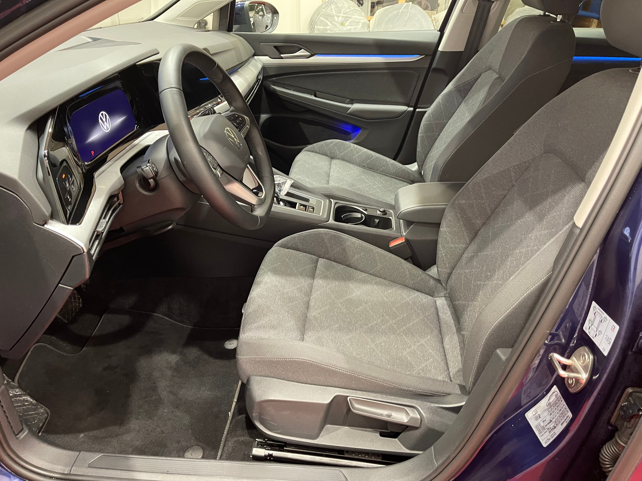 listing desktop thumbnail image 8