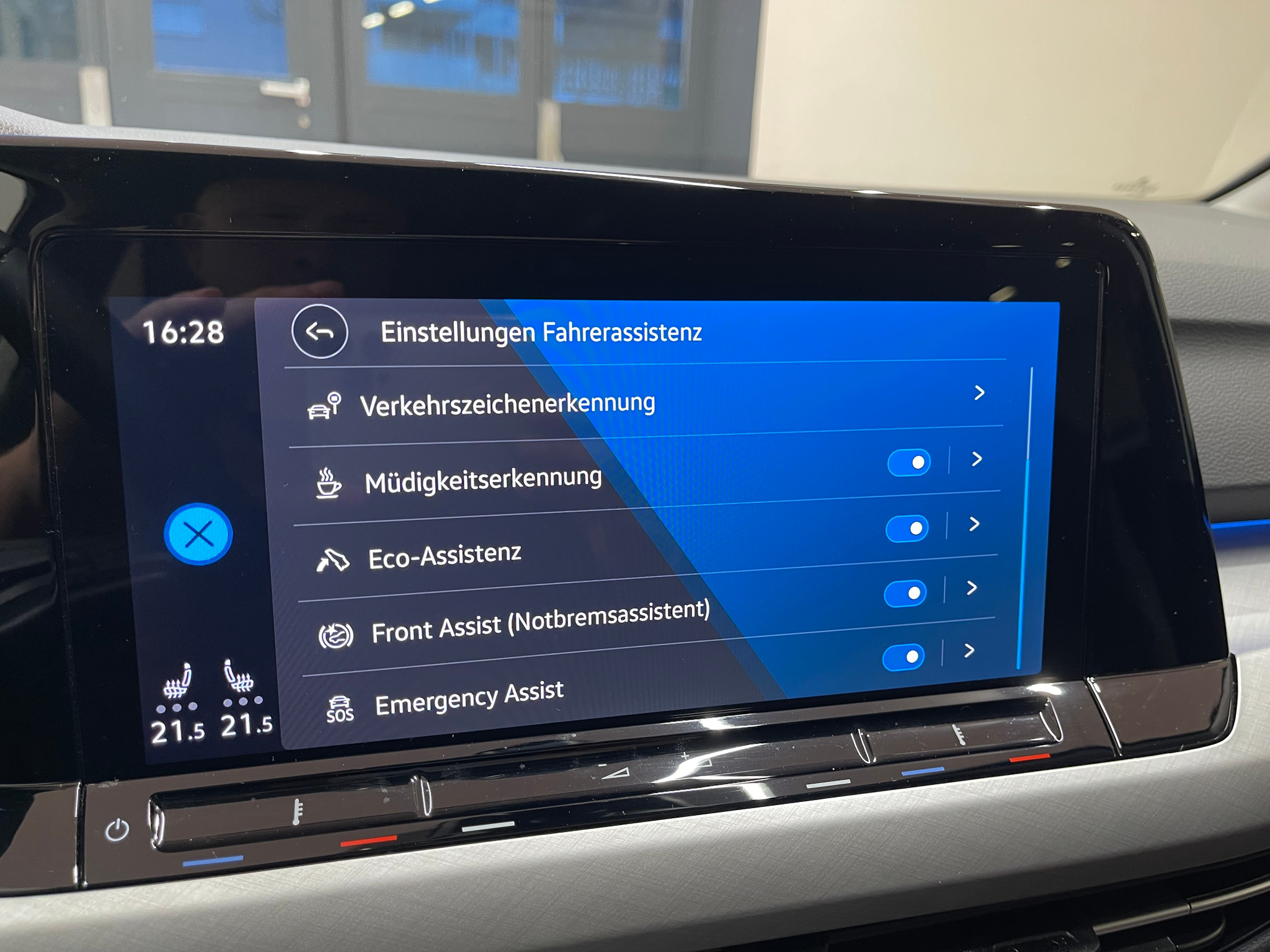 listing desktop thumbnail image 19