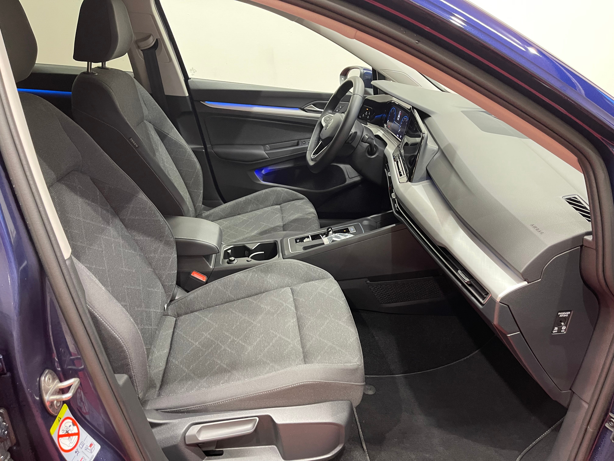 listing desktop thumbnail image 13