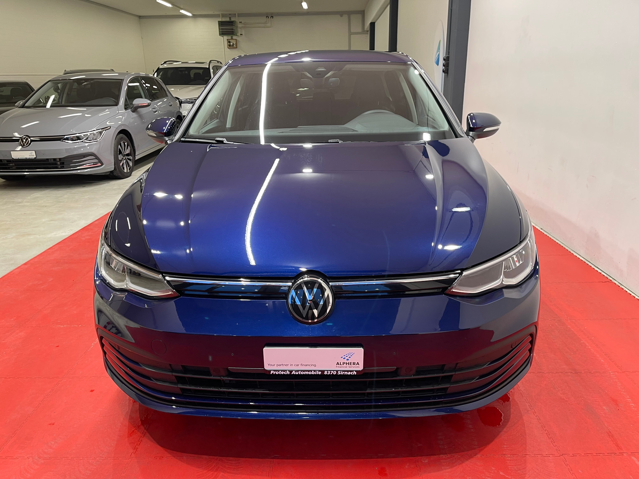 listing desktop thumbnail image 1