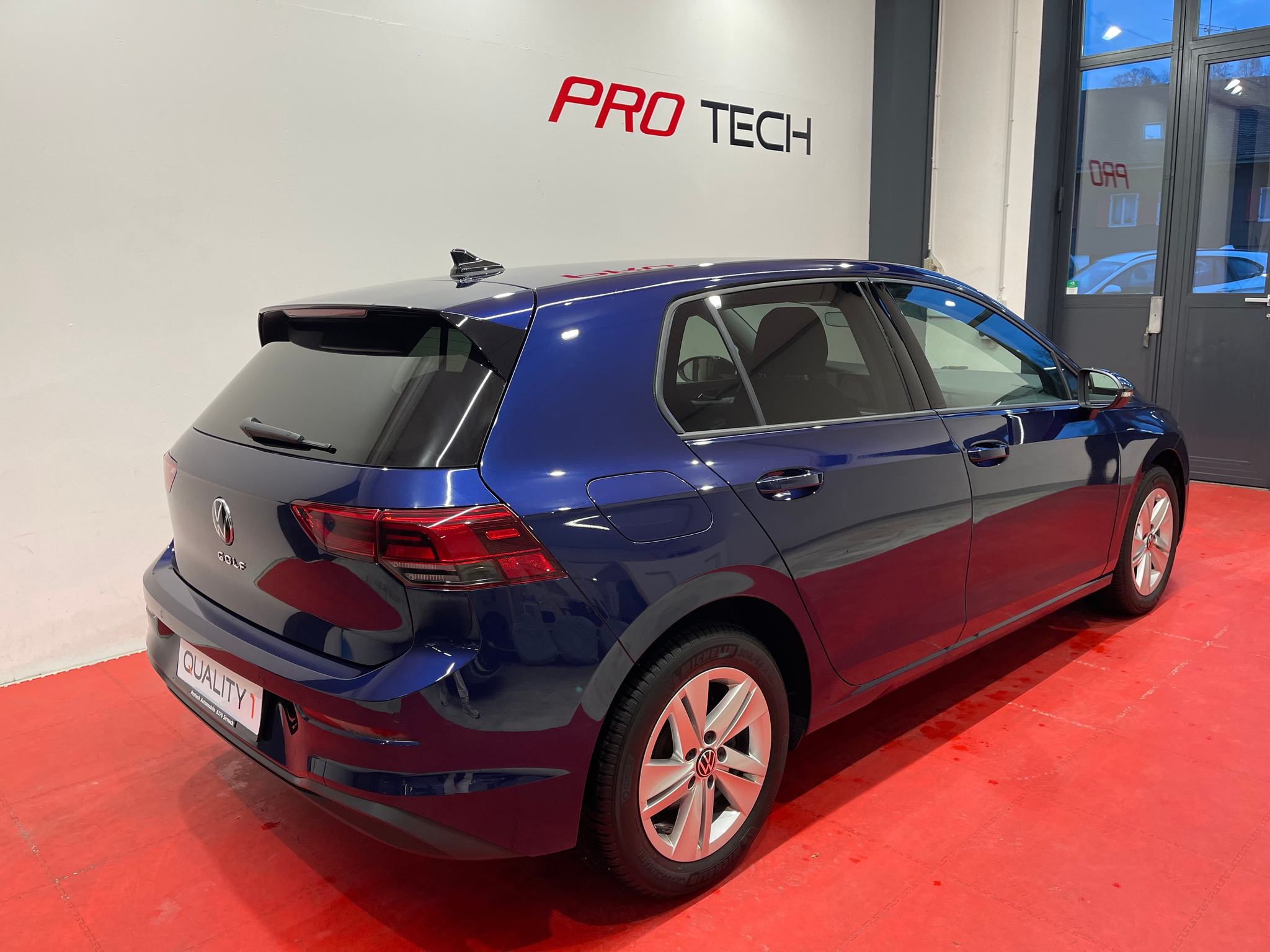 listing desktop thumbnail image 5