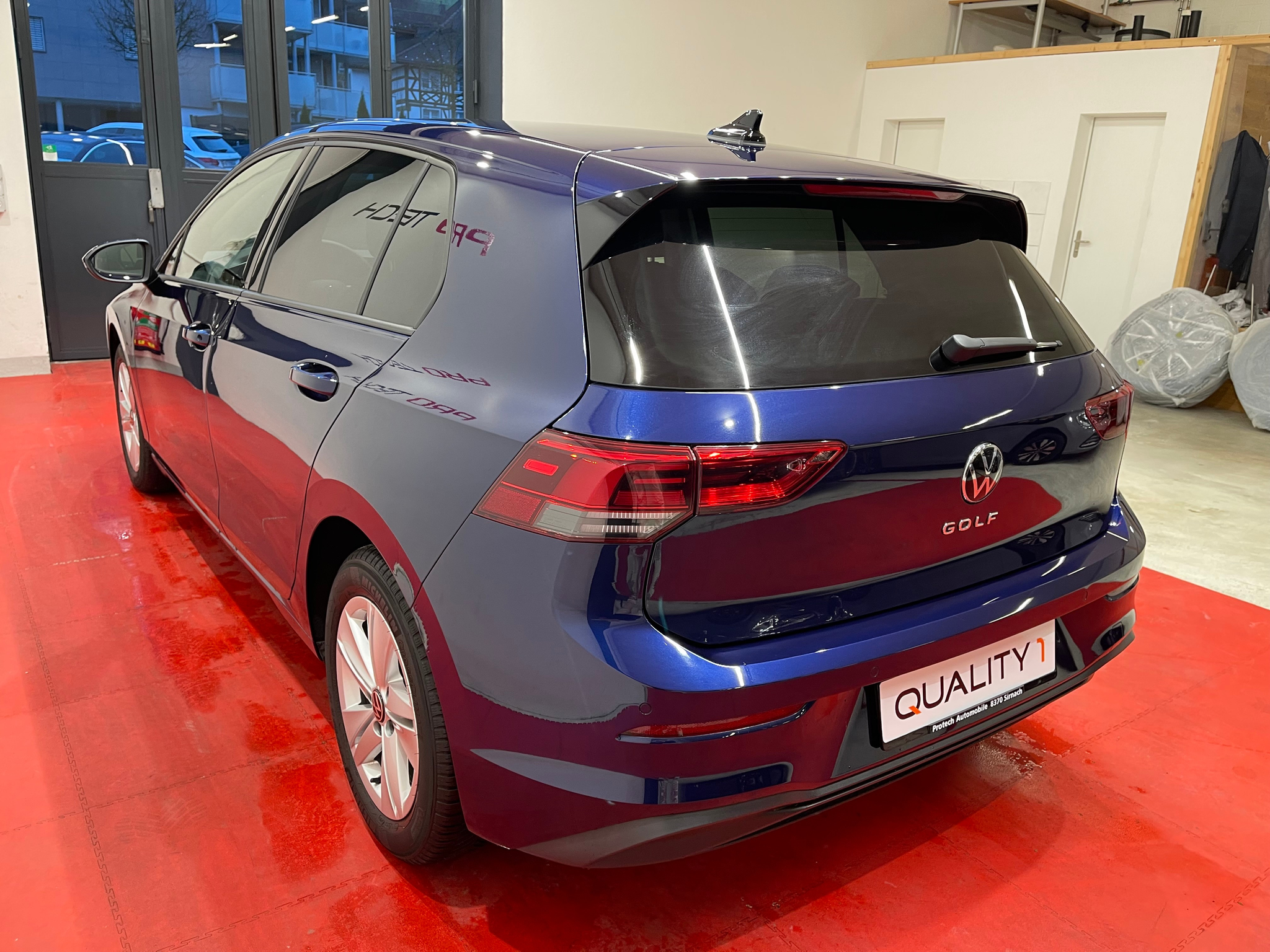 listing desktop thumbnail image 7