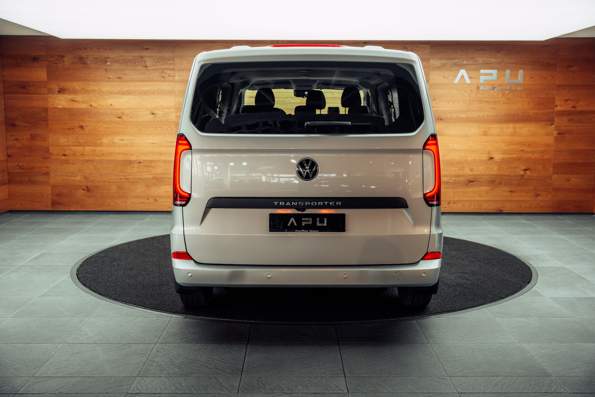 listing desktop thumbnail image 17