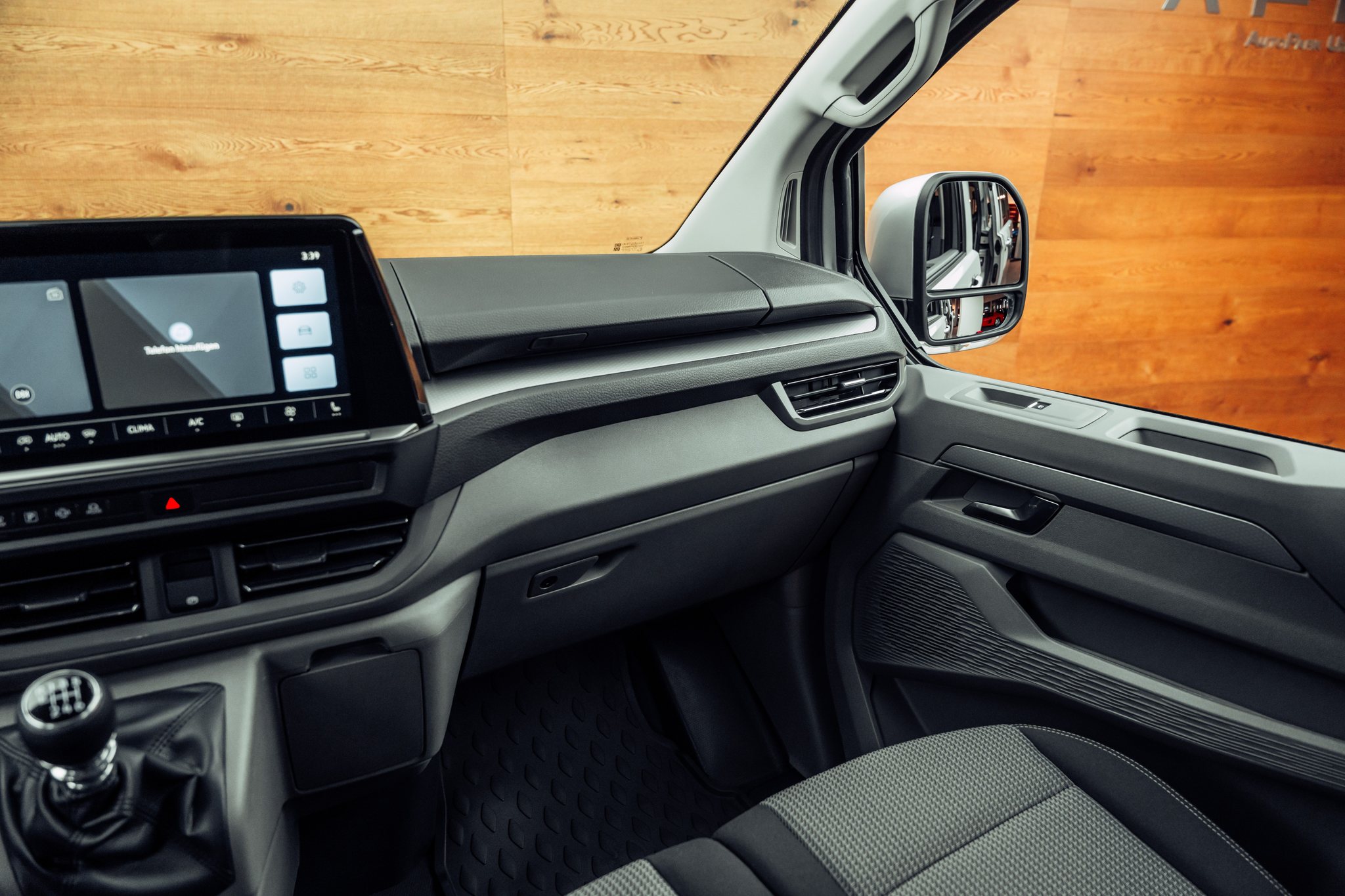 listing desktop thumbnail image 10