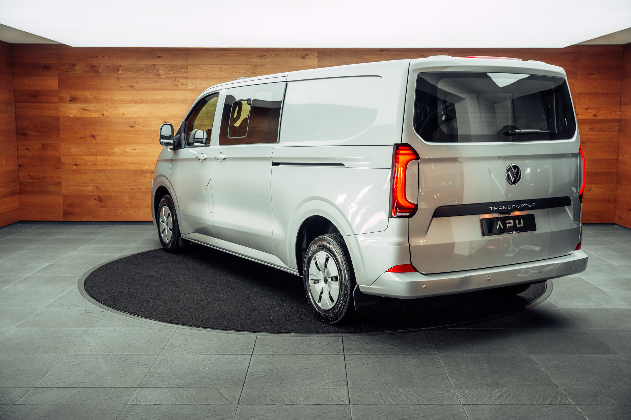 listing desktop thumbnail image 2