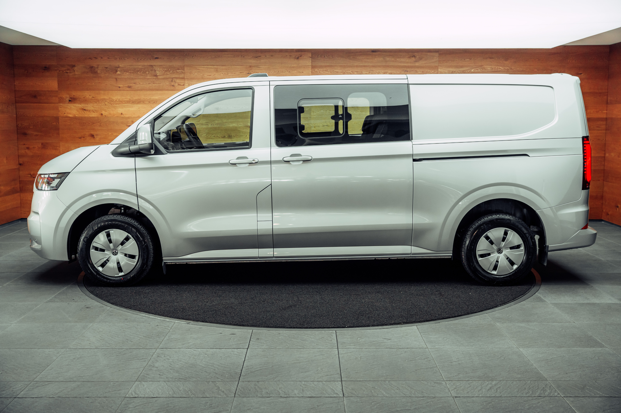 listing desktop thumbnail image 9