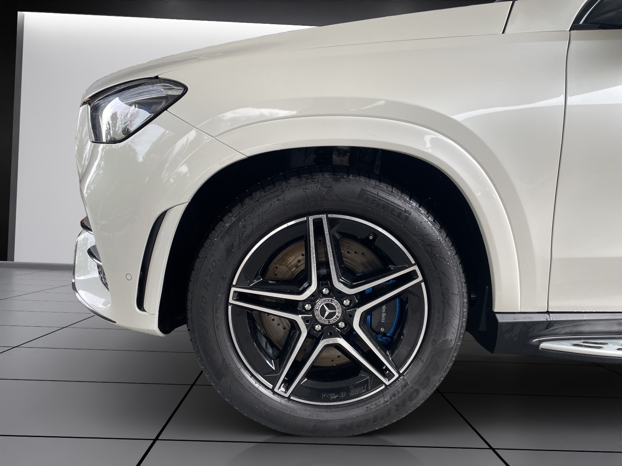 listing desktop thumbnail image 4