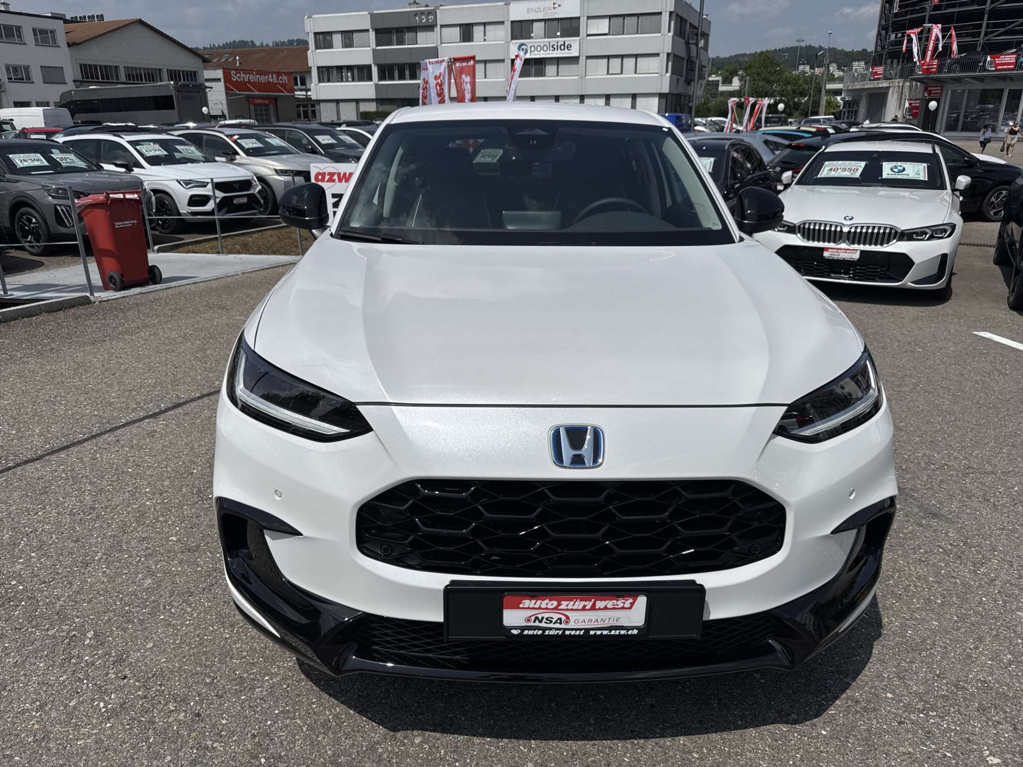 listing desktop thumbnail image 12