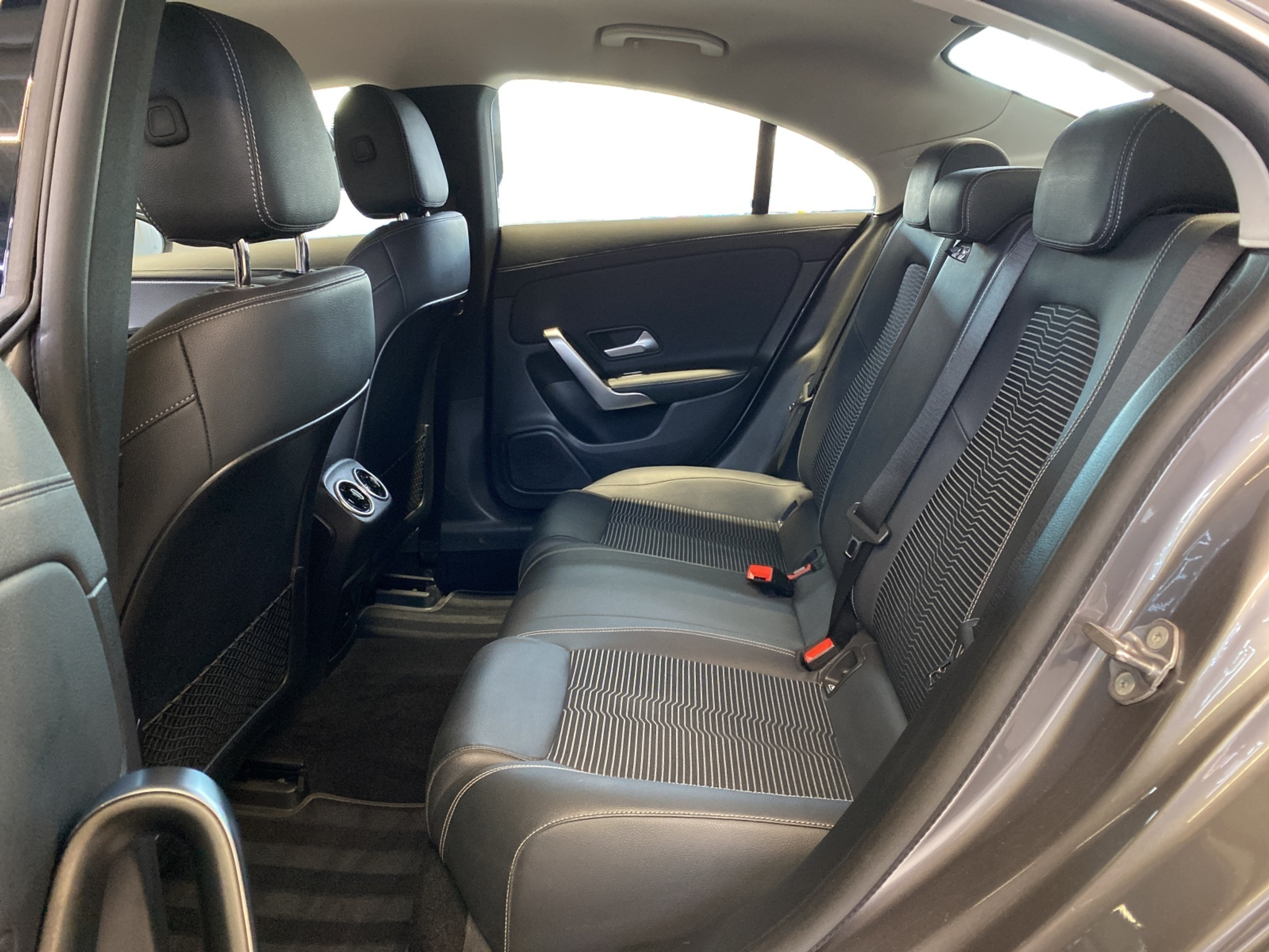 listing desktop thumbnail image 7