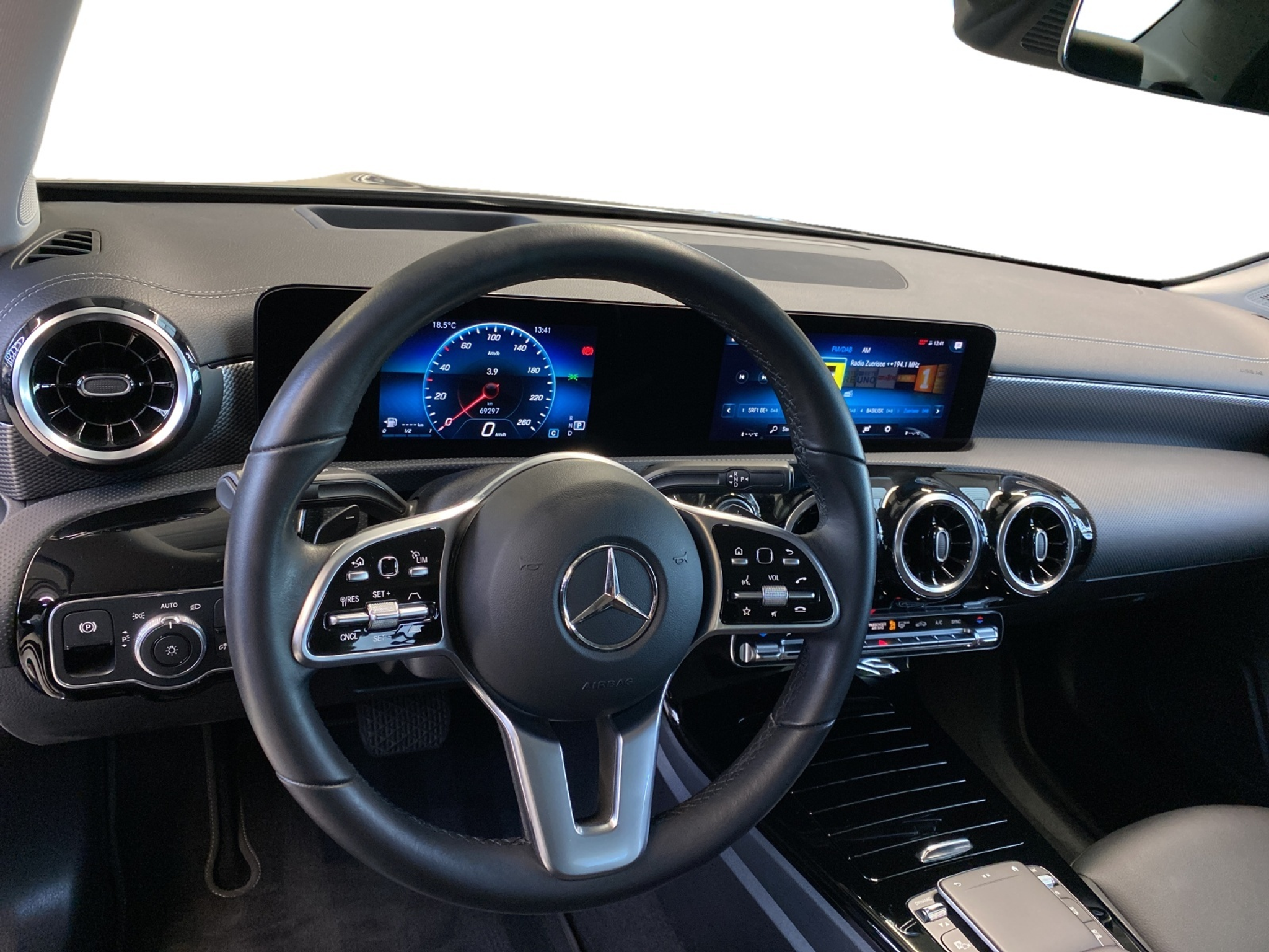 listing desktop thumbnail image 11