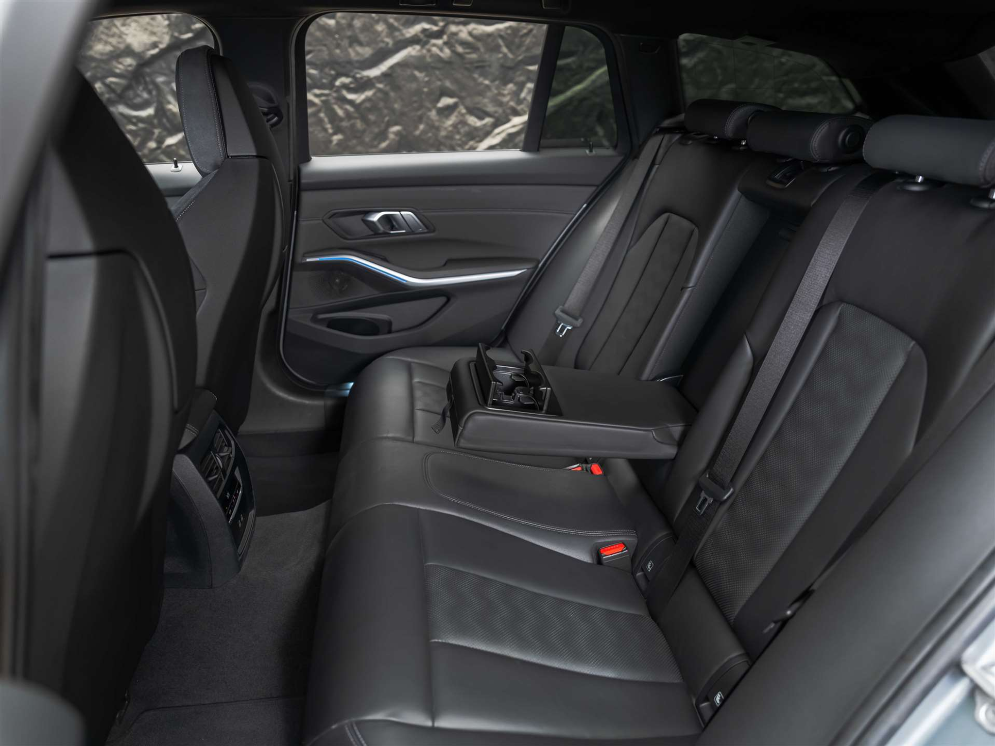 listing desktop thumbnail image 13