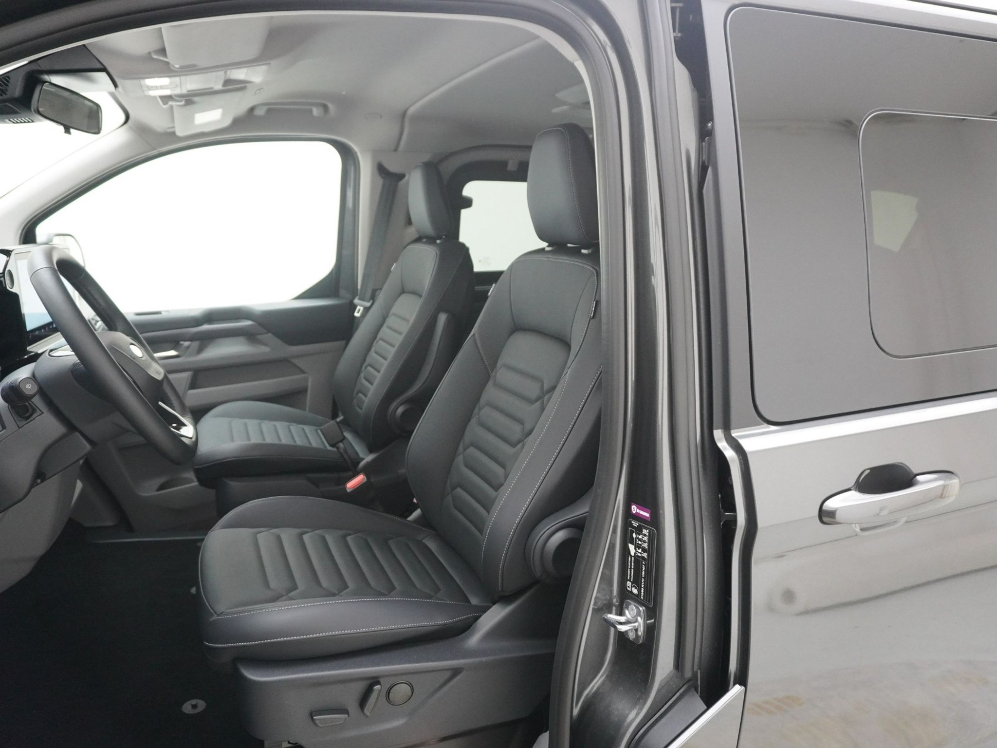 listing desktop thumbnail image 6